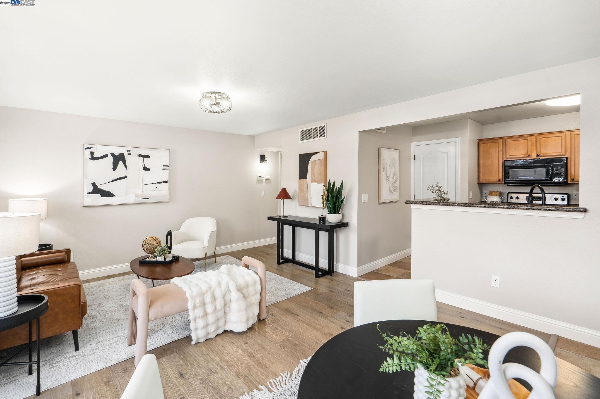 More Details about MLS # 41089343 : 265 REFLECTIONS DR # 14