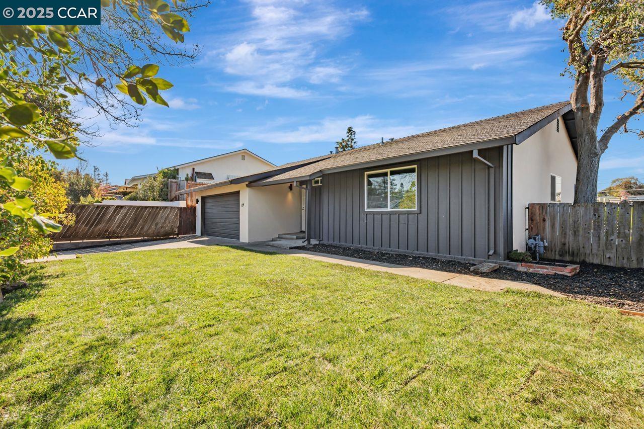 Detail Gallery Image 1 of 1 For 115 Coleridge Dr, Vallejo,  CA 94591 - 3 Beds | 2 Baths