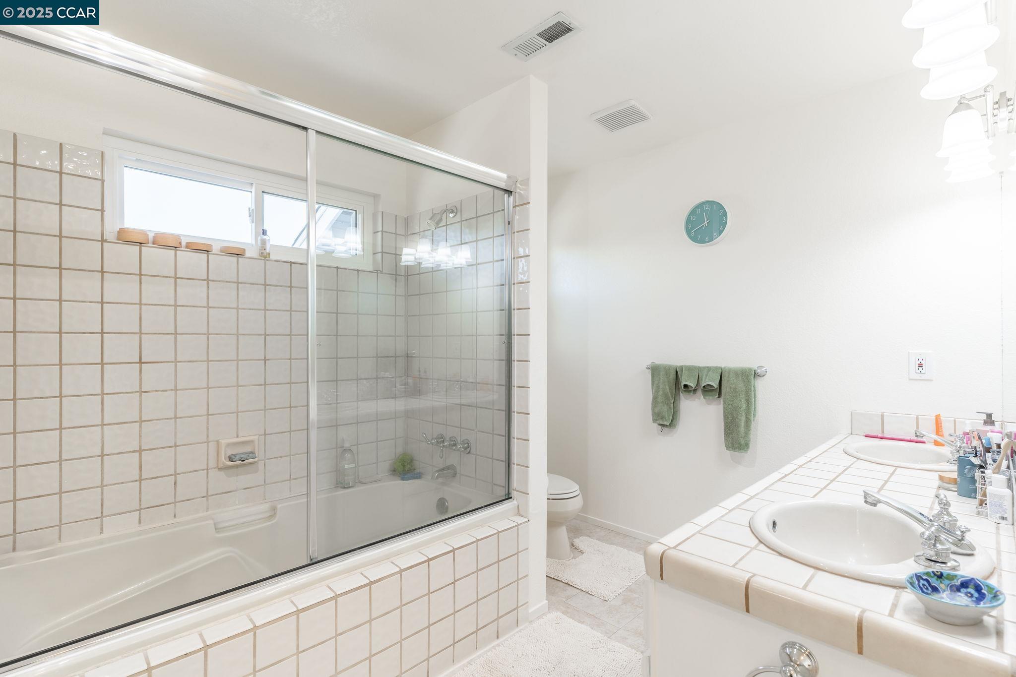 Photo #30: 41089352 Listing: Photo #30