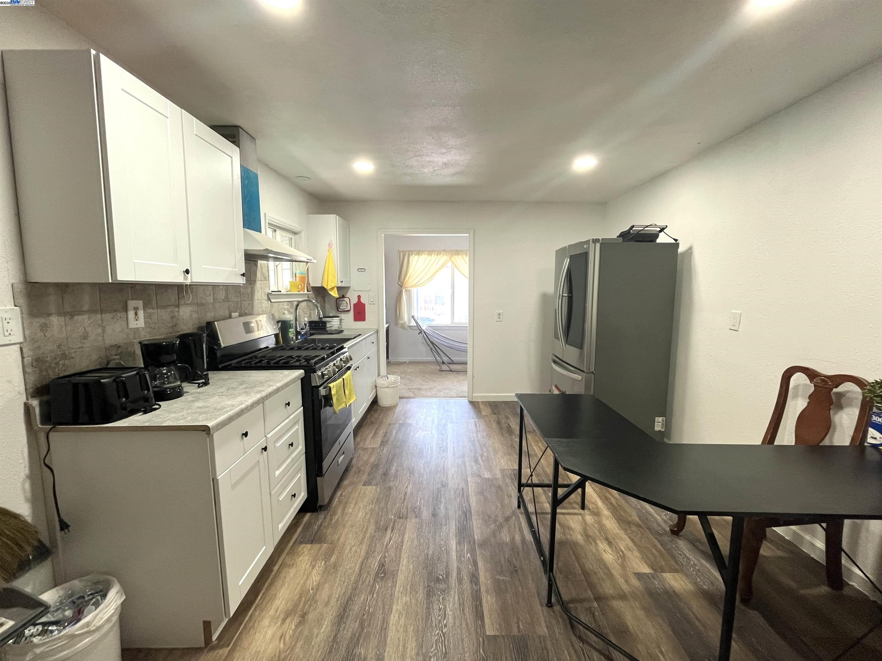 Detail Gallery Image 6 of 29 For 2580 Senter Rd #455,  San Jose,  CA 95111 - 3 Beds | 2 Baths