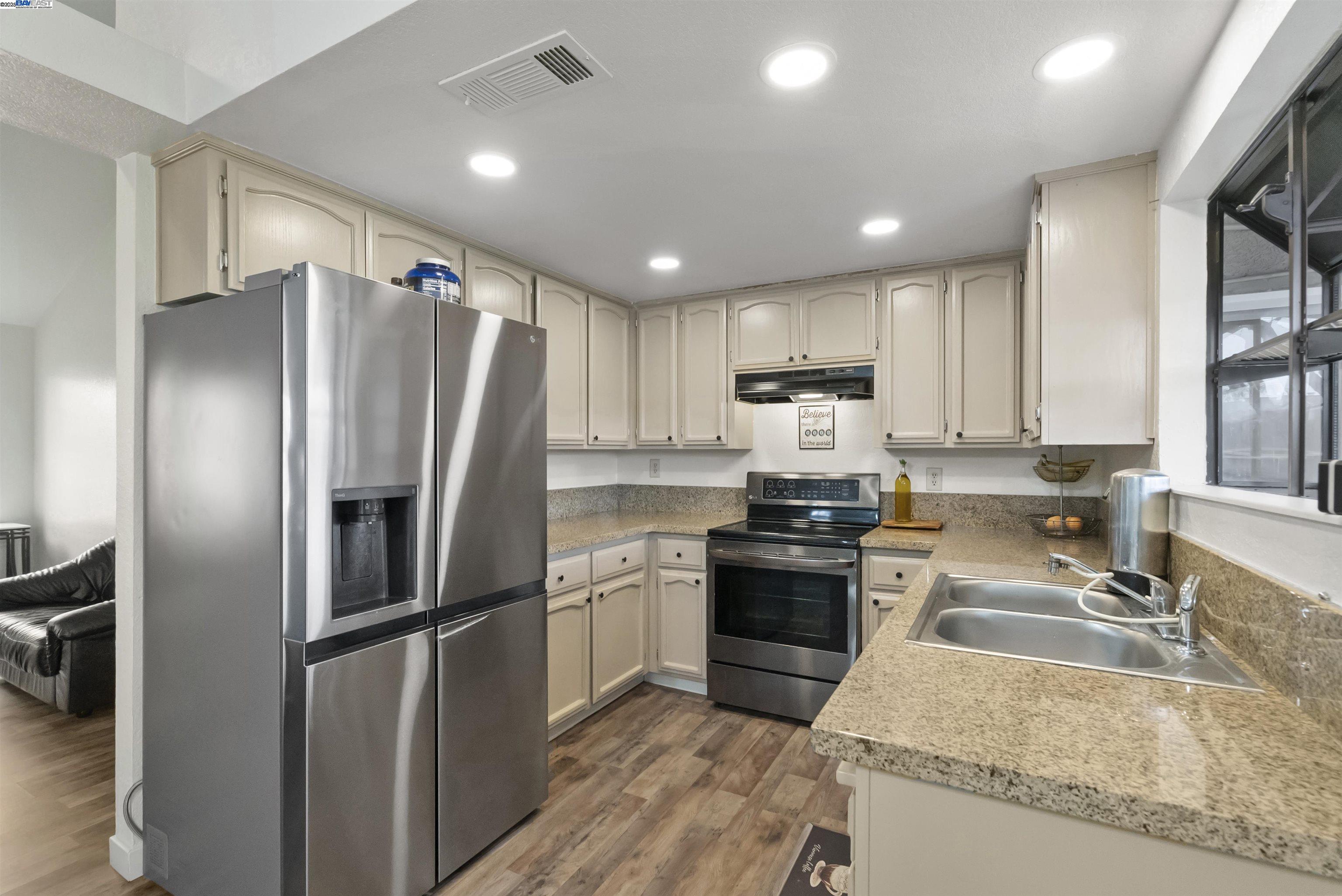 Detail Gallery Image 18 of 30 For 1725 Jenner Circle, Modesto,  CA 95351 - 3 Beds | 2 Baths