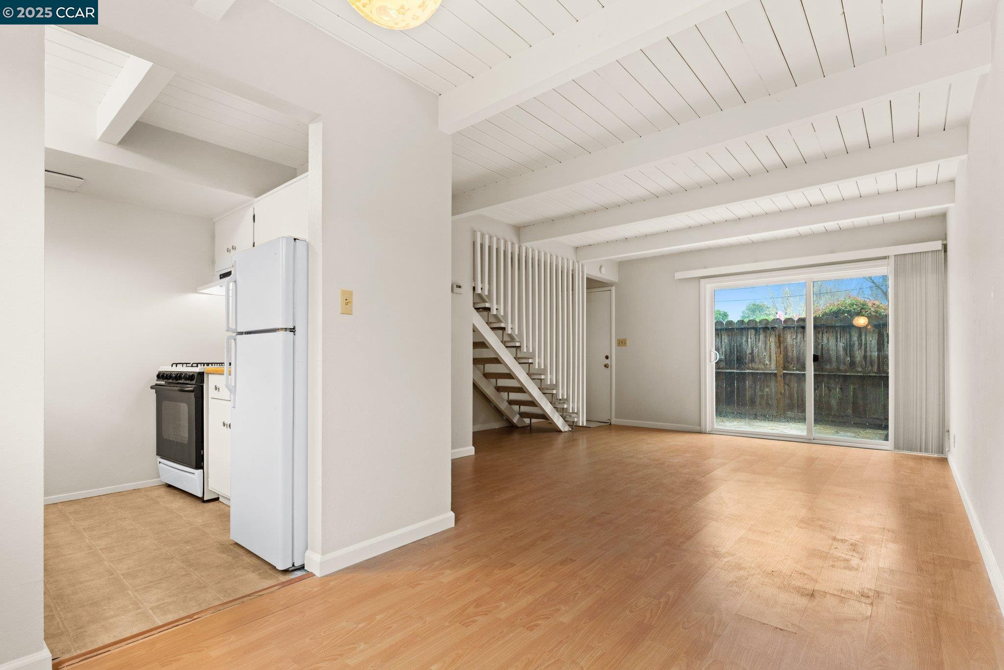 Photo #5: 41089392 Listing: Photo #5
