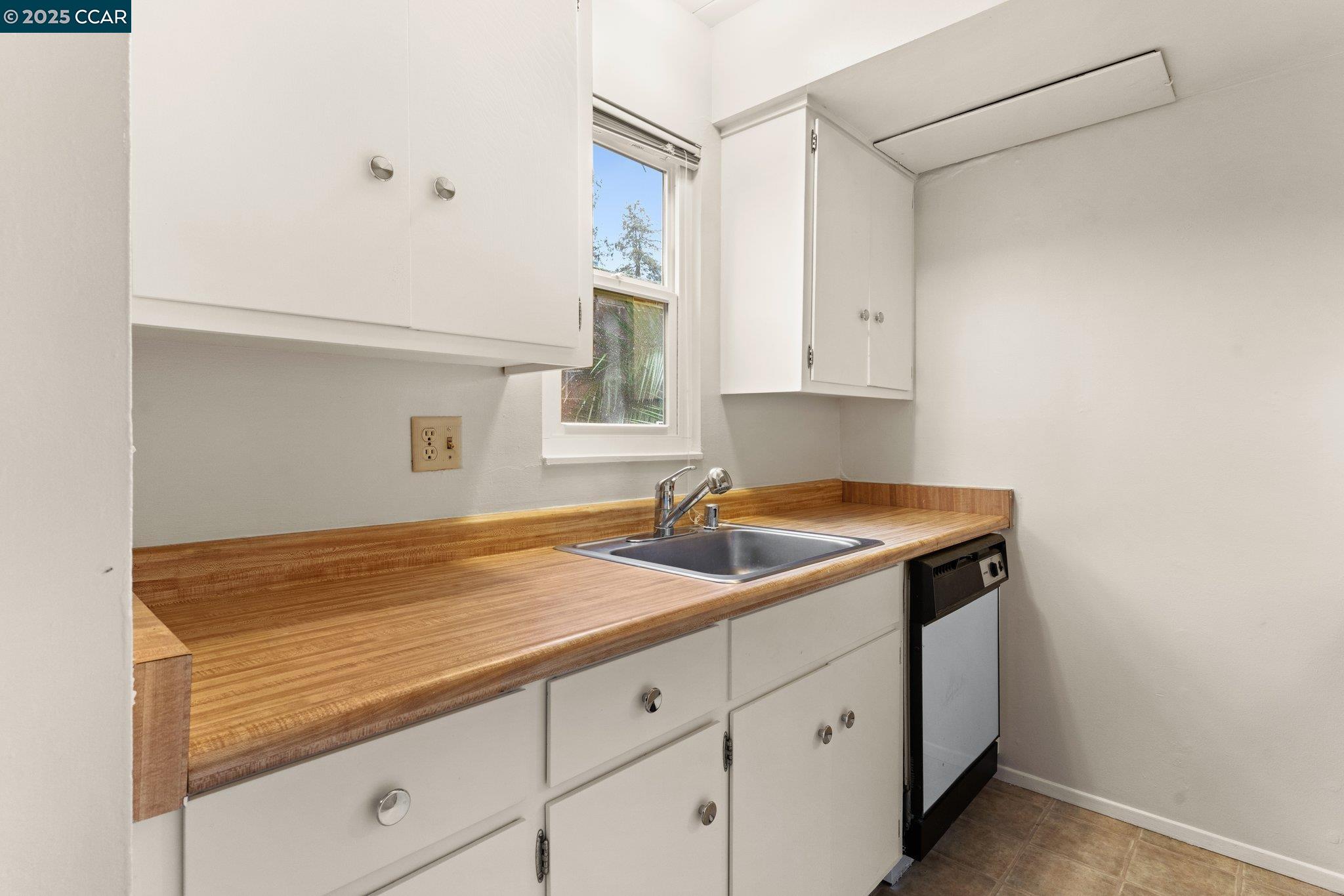 Photo #8: 41089392 Listing: Photo #8