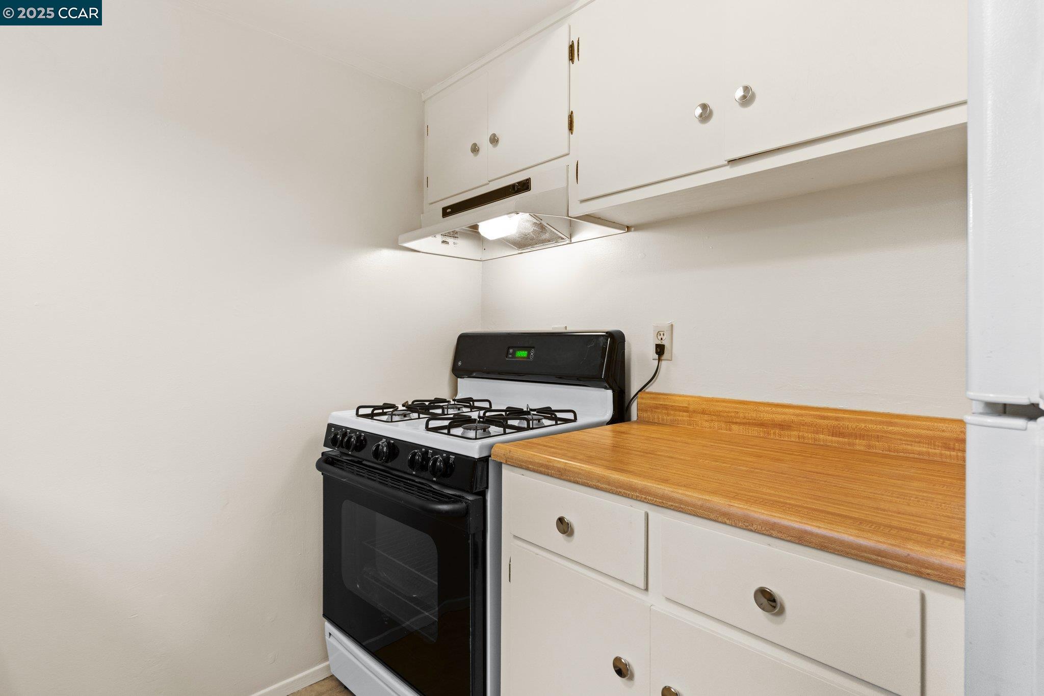 Photo #9: 41089392 Listing: Photo #9