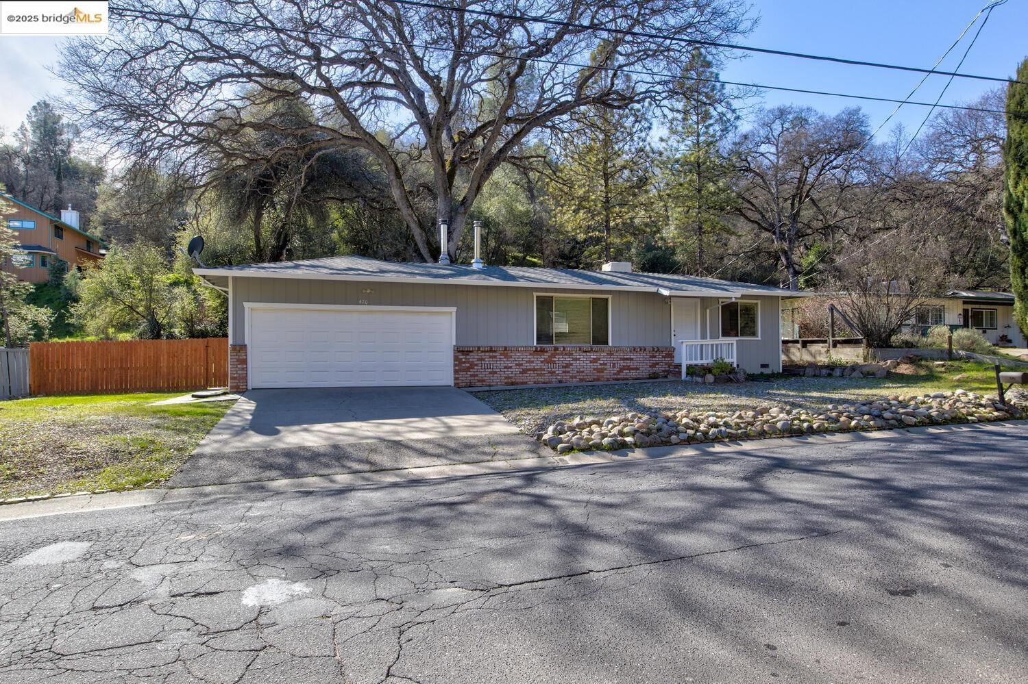 Detail Gallery Image 1 of 1 For 470 Snell St, Sonora,  CA 95370 - 1 Beds | 1/1 Baths