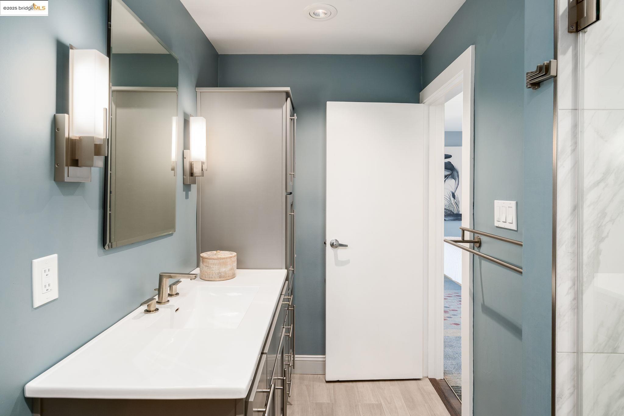 Detail Gallery Image 28 of 43 For 177 19th St 11e,  Oakland,  CA 94612 - 2 Beds | 2 Baths