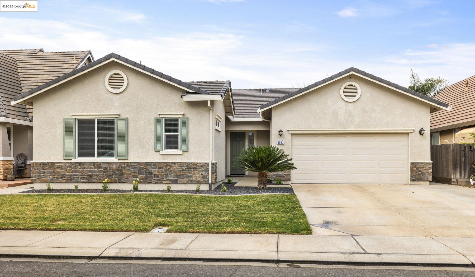 Detail Gallery Image 1 of 1 For 1513 Cloverfield Ct, Atwater,  CA 95301 - 4 Beds | 3/1 Baths