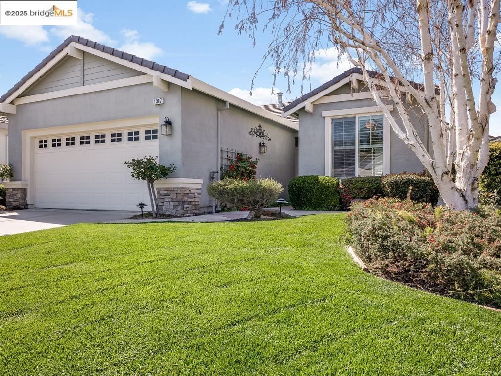 Detail Gallery Image 1 of 1 For 1307 Pearl Way, Brentwood,  CA 94513 - 2 Beds | 2 Baths