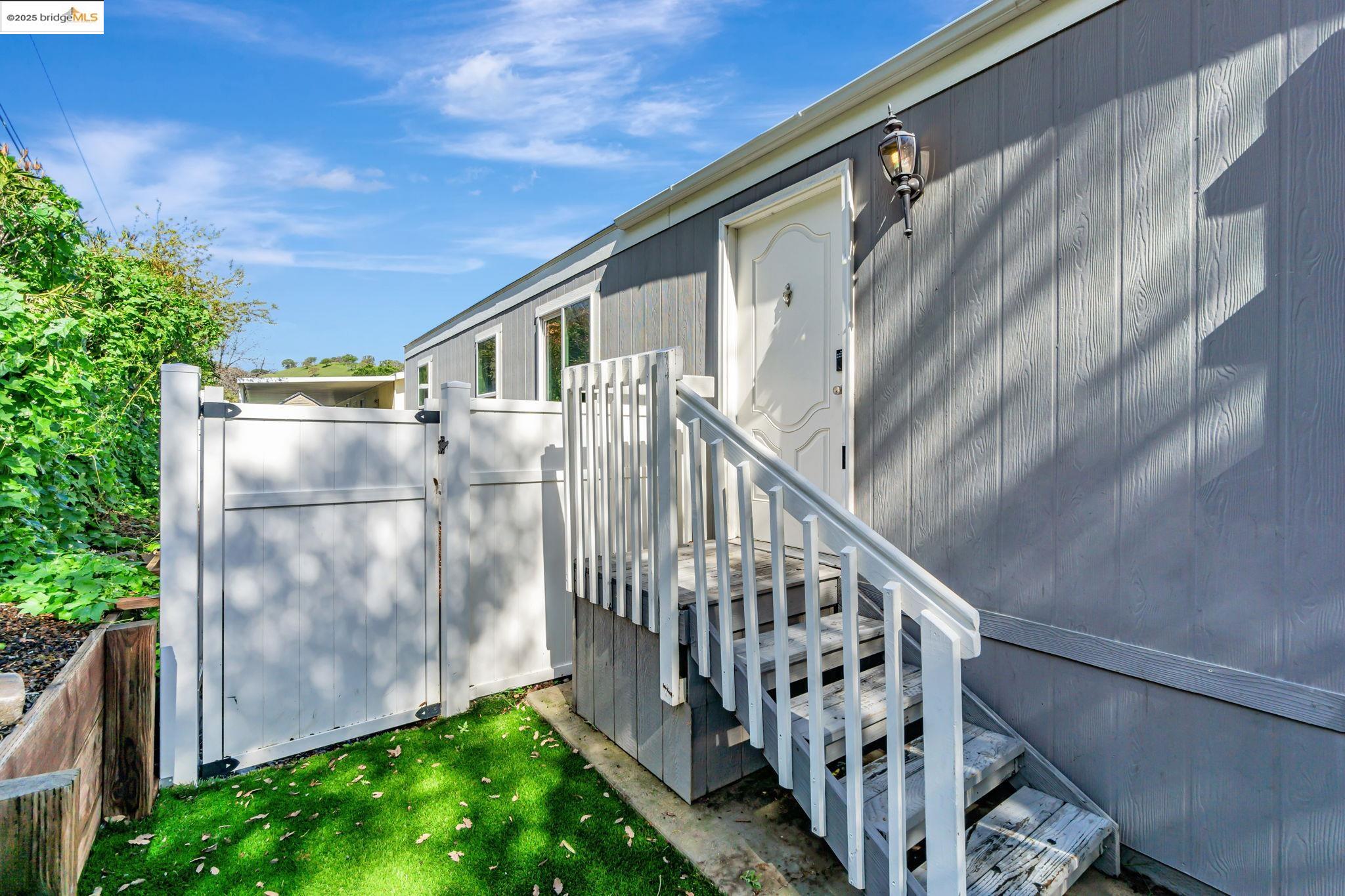 Detail Gallery Image 29 of 41 For 16711 Marsh Creek Rd #126,  Clayton,  CA 94517 - 3 Beds | 2 Baths