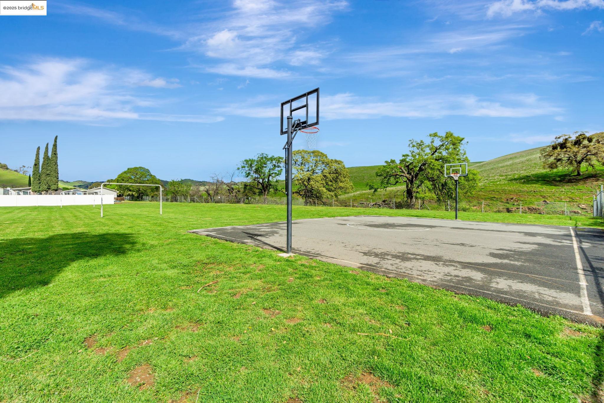 Detail Gallery Image 40 of 41 For 16711 Marsh Creek Rd #126,  Clayton,  CA 94517 - 3 Beds | 2 Baths
