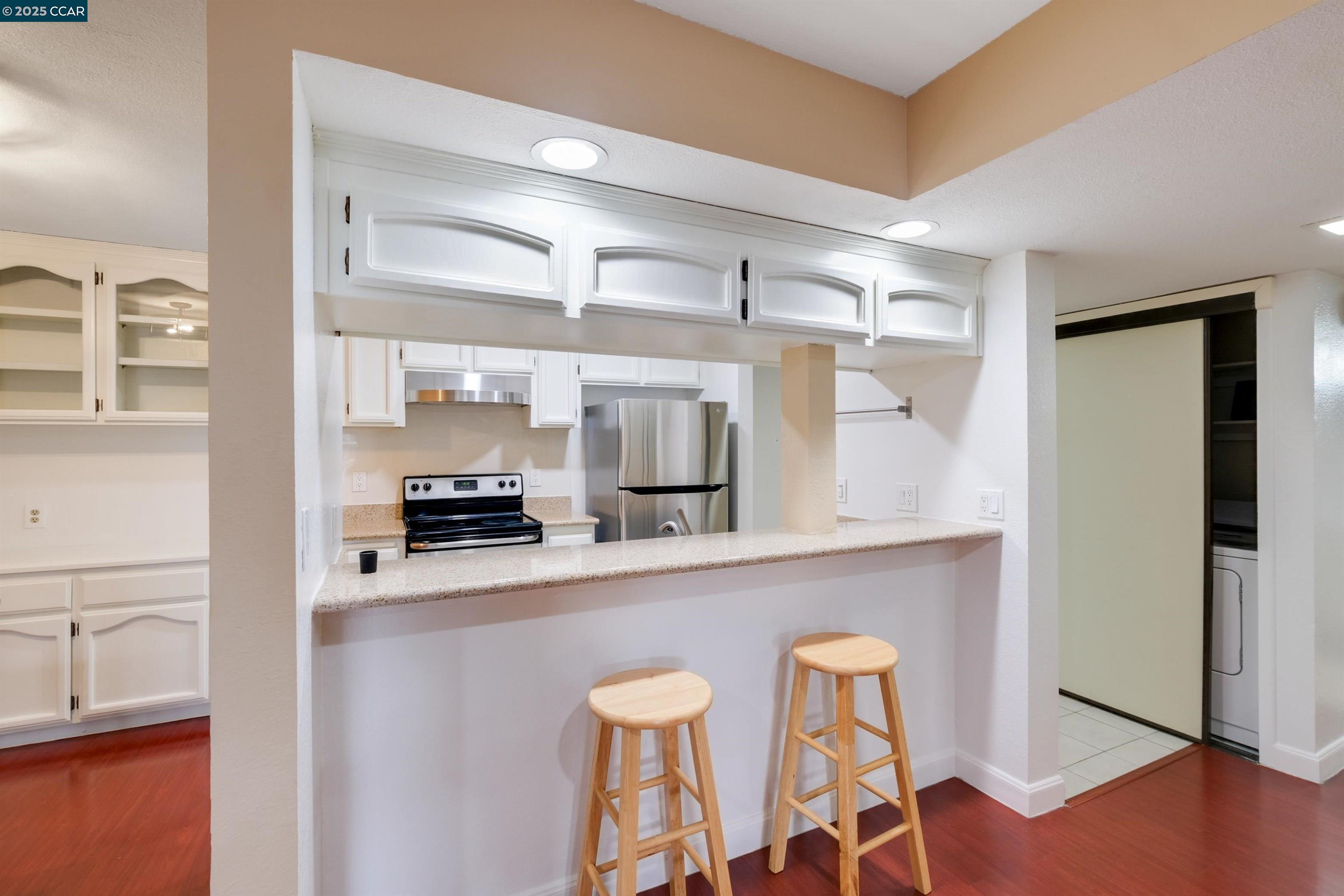 Photo #12: 41089425 Listing: Photo #12