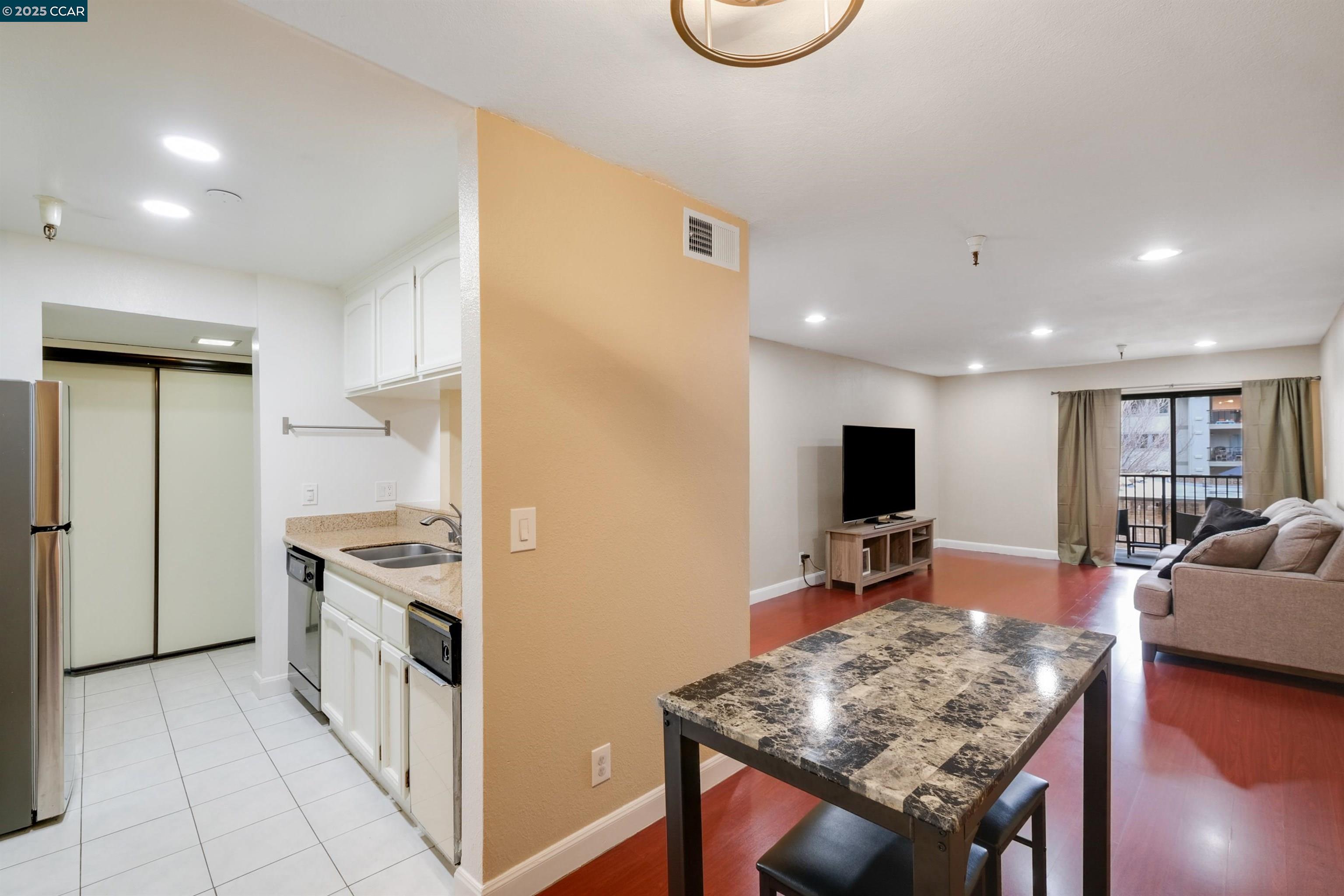Photo #15: 41089425 Listing: Photo #15