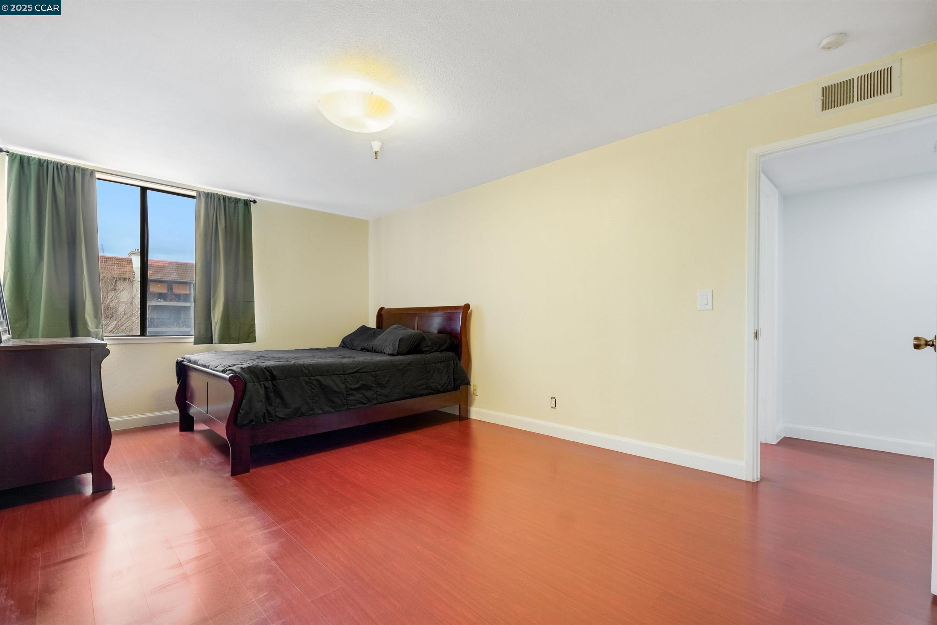 Photo #17: 41089425 Listing: Photo #17