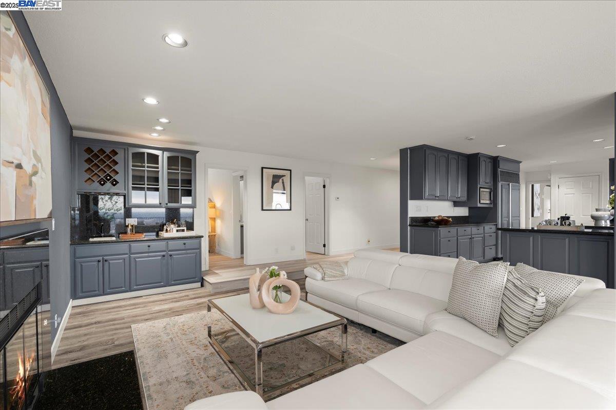 13331 Campus Dr, Oakland, California 94619, 5 Bedrooms Bedrooms, 10 Rooms Rooms,4 BathroomsBathrooms,Residential,For Sale,13331 Campus Dr,41089432