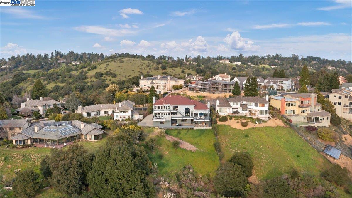 13331 Campus Dr, Oakland, California 94619, 5 Bedrooms Bedrooms, 10 Rooms Rooms,4 BathroomsBathrooms,Residential,For Sale,13331 Campus Dr,41089432