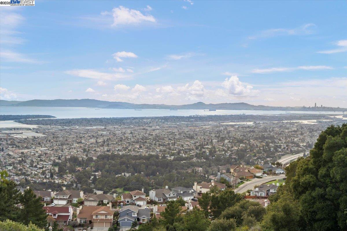 13331 Campus Dr, Oakland, California 94619, 5 Bedrooms Bedrooms, 10 Rooms Rooms,4 BathroomsBathrooms,Residential,For Sale,13331 Campus Dr,41089432