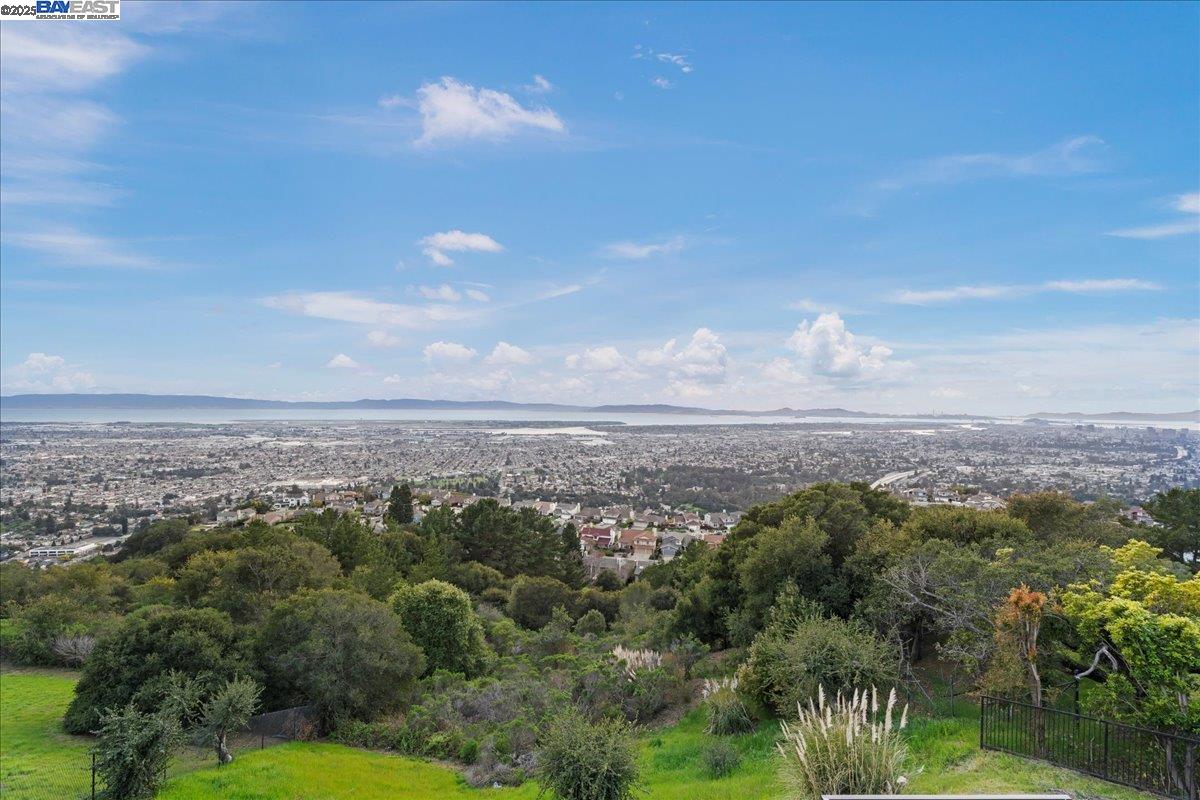 13331 Campus Dr, Oakland, California 94619, 5 Bedrooms Bedrooms, 10 Rooms Rooms,4 BathroomsBathrooms,Residential,For Sale,13331 Campus Dr,41089432