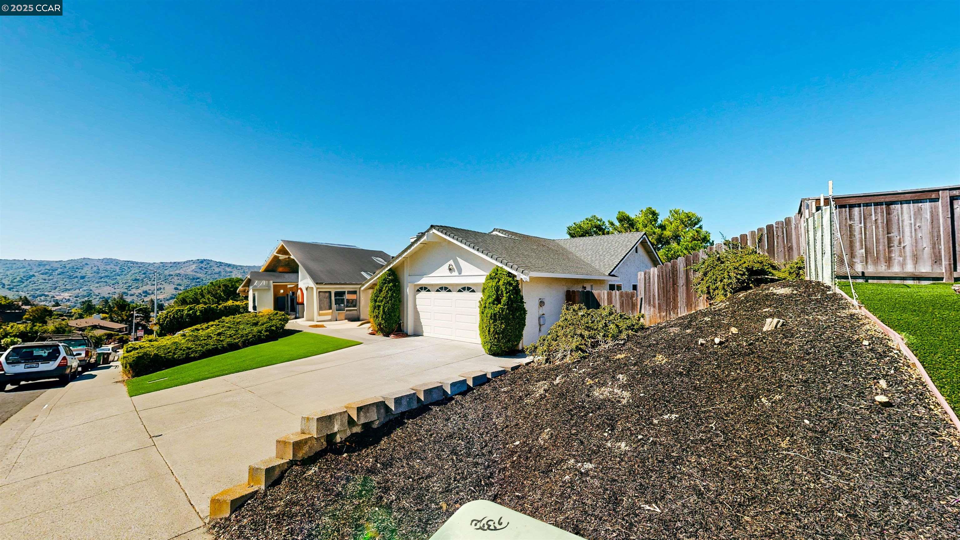 Detail Gallery Image 3 of 60 For 3743 Painted Pony Rd, Richmond,  CA 94803 - 4 Beds | 2 Baths