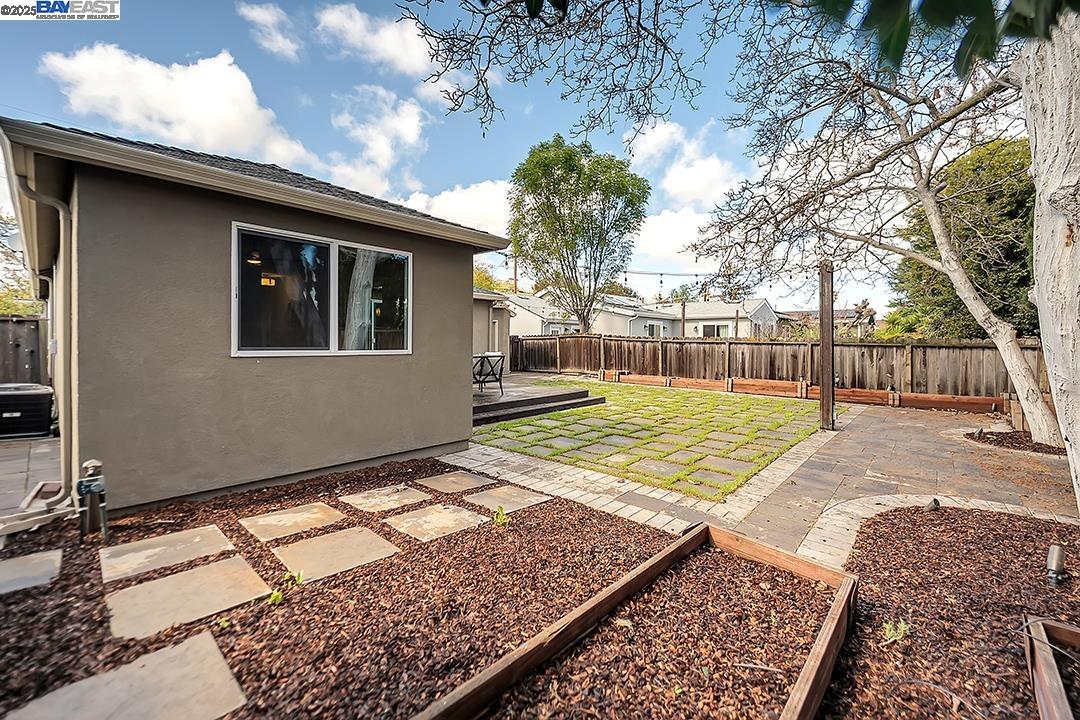 Detail Gallery Image 31 of 32 For 338 Orchard Ave, Sunnyvale,  CA 94085 - 3 Beds | 2 Baths