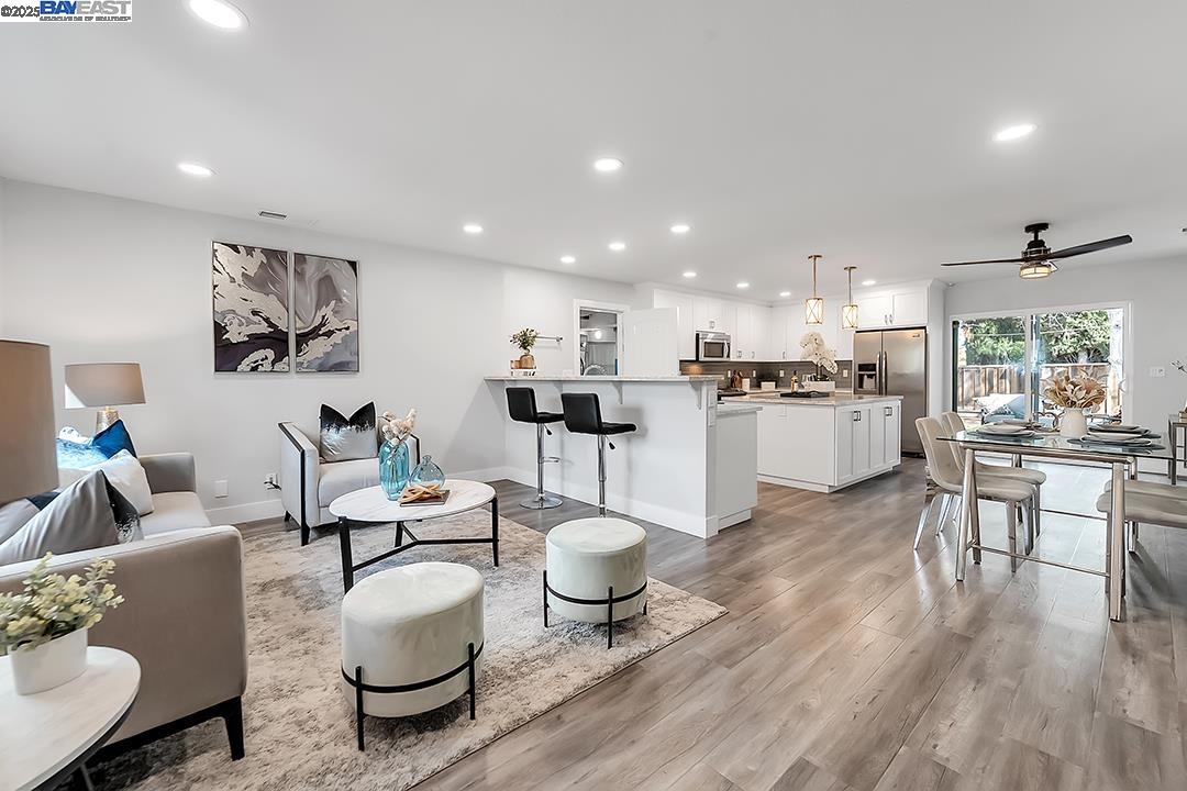 Detail Gallery Image 6 of 32 For 338 Orchard Ave, Sunnyvale,  CA 94085 - 3 Beds | 2 Baths