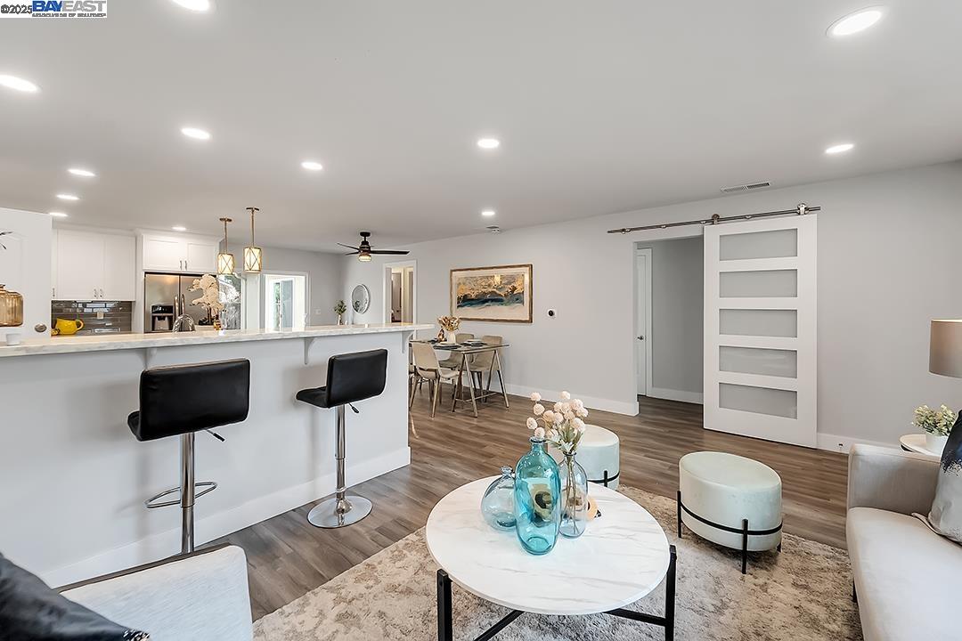 Detail Gallery Image 7 of 32 For 338 Orchard Ave, Sunnyvale,  CA 94085 - 3 Beds | 2 Baths