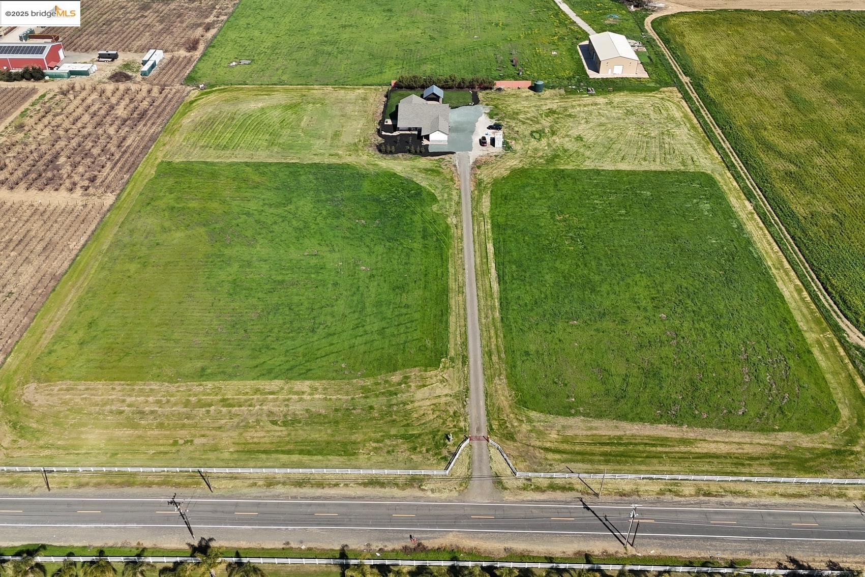 Detail Gallery Image 12 of 60 For 2200 Delta Road, Knightsen,  CA 94548 - 3 Beds | 3/1 Baths