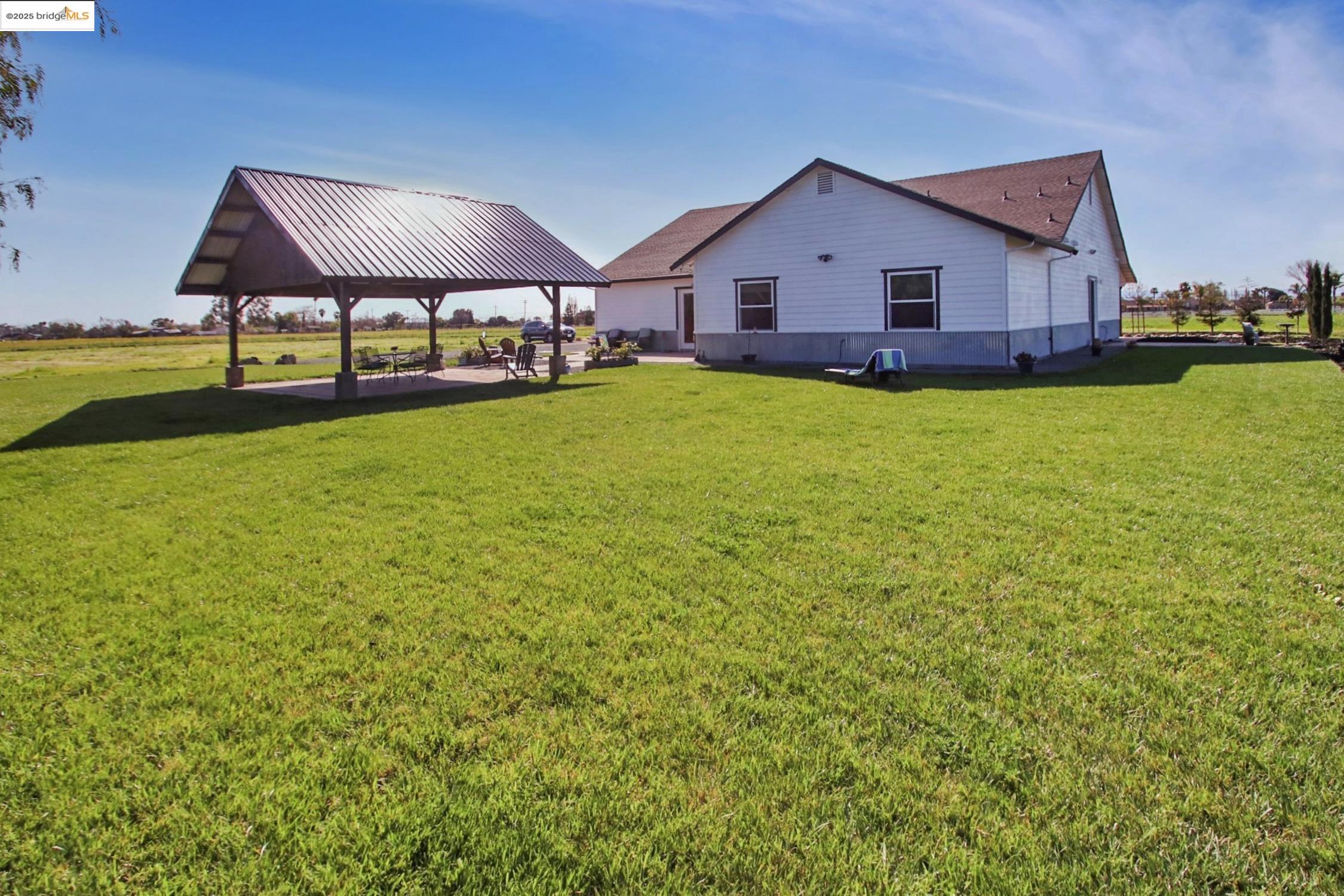 Detail Gallery Image 23 of 60 For 2200 Delta Road, Knightsen,  CA 94548 - 3 Beds | 3/1 Baths