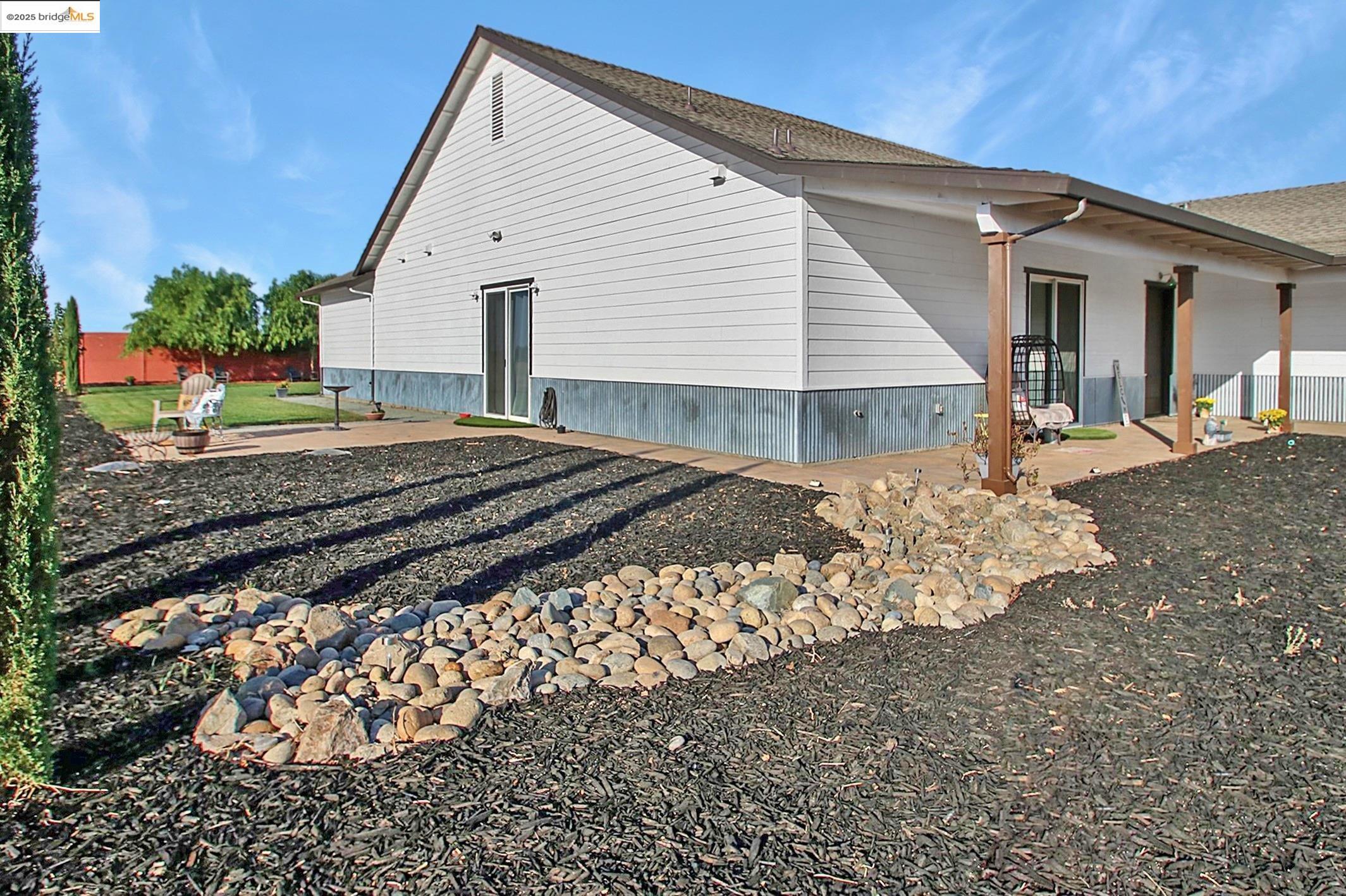 Detail Gallery Image 6 of 60 For 2200 Delta Road, Knightsen,  CA 94548 - 3 Beds | 3/1 Baths
