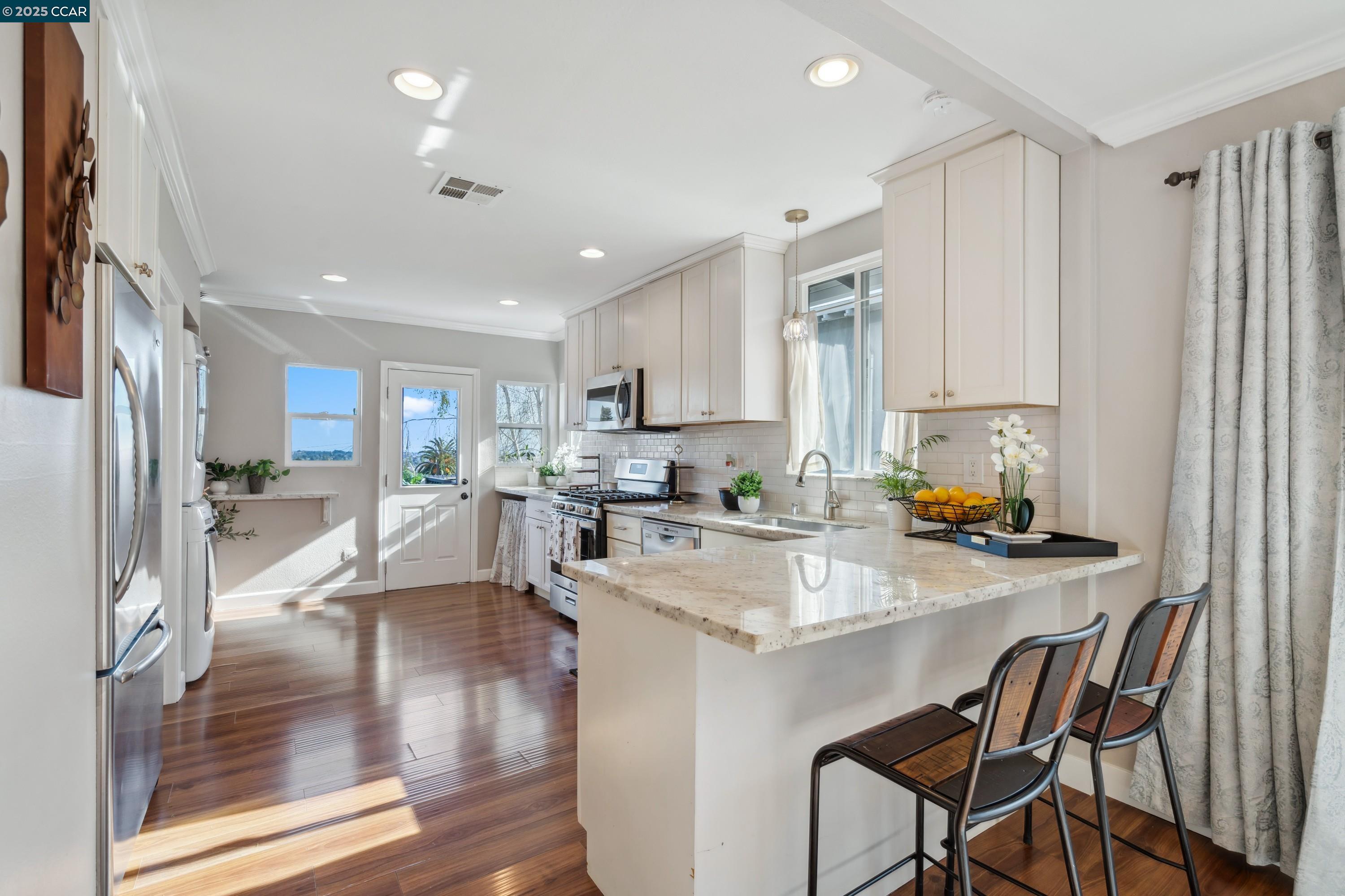 property-img