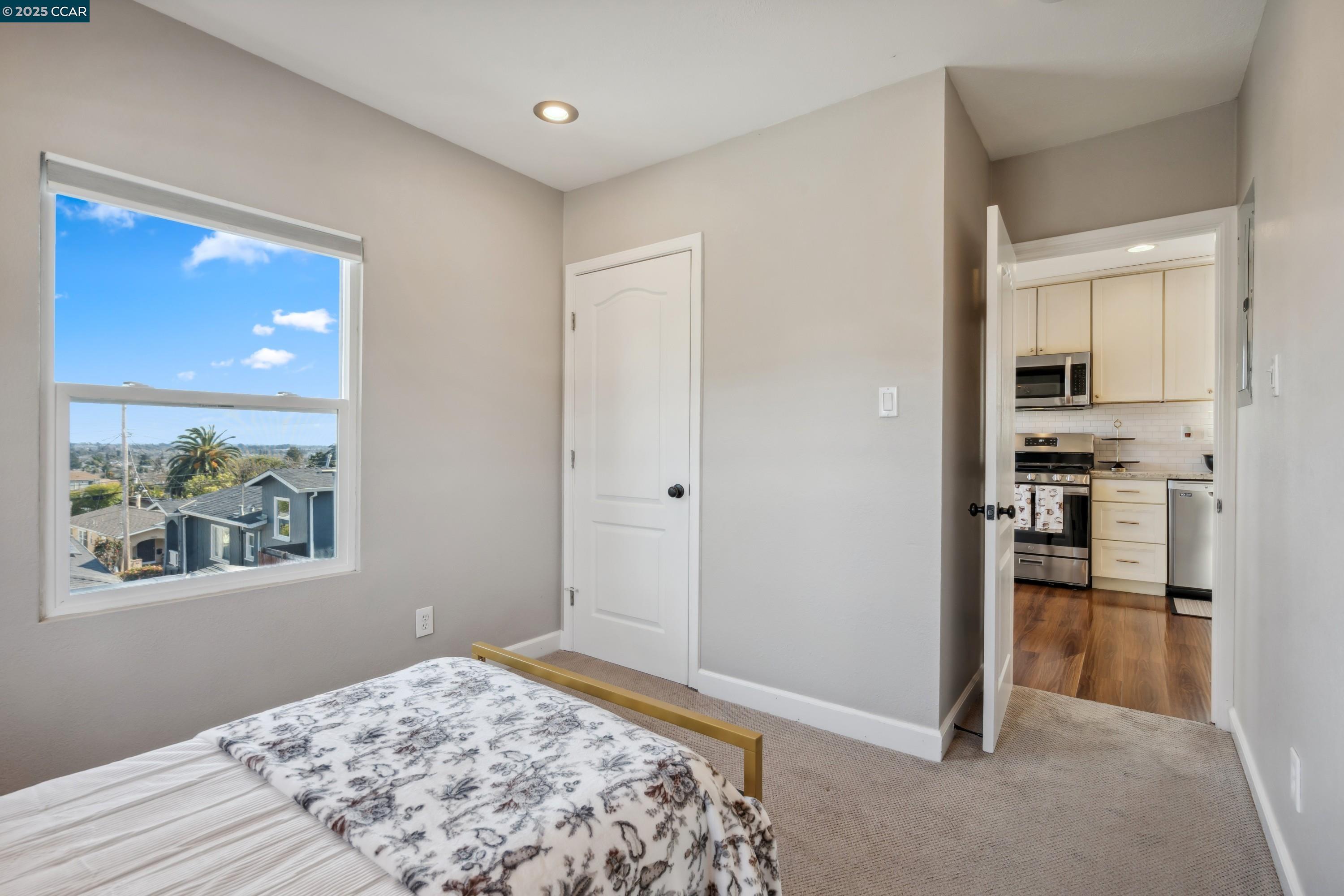 property-img