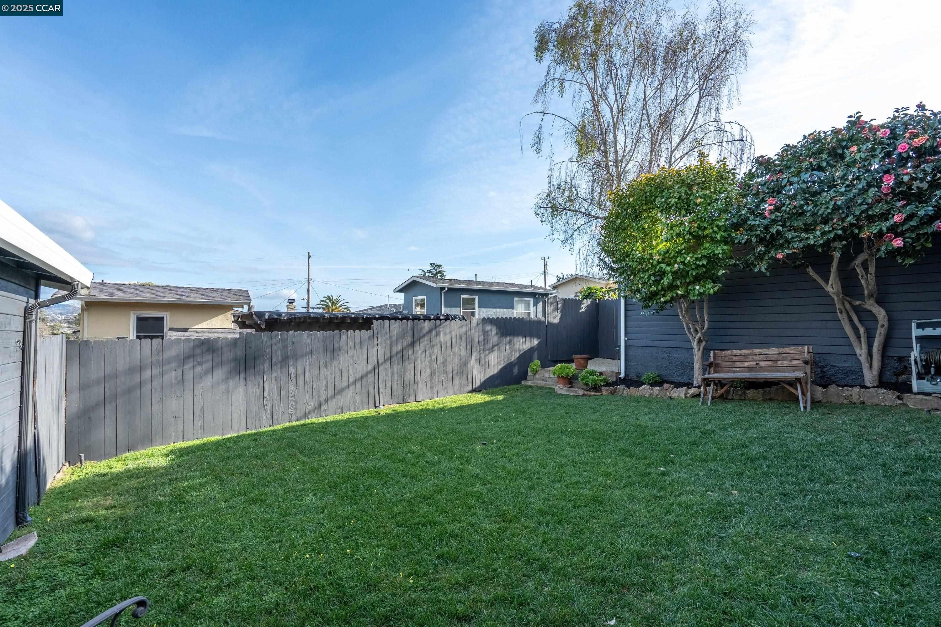 property-img