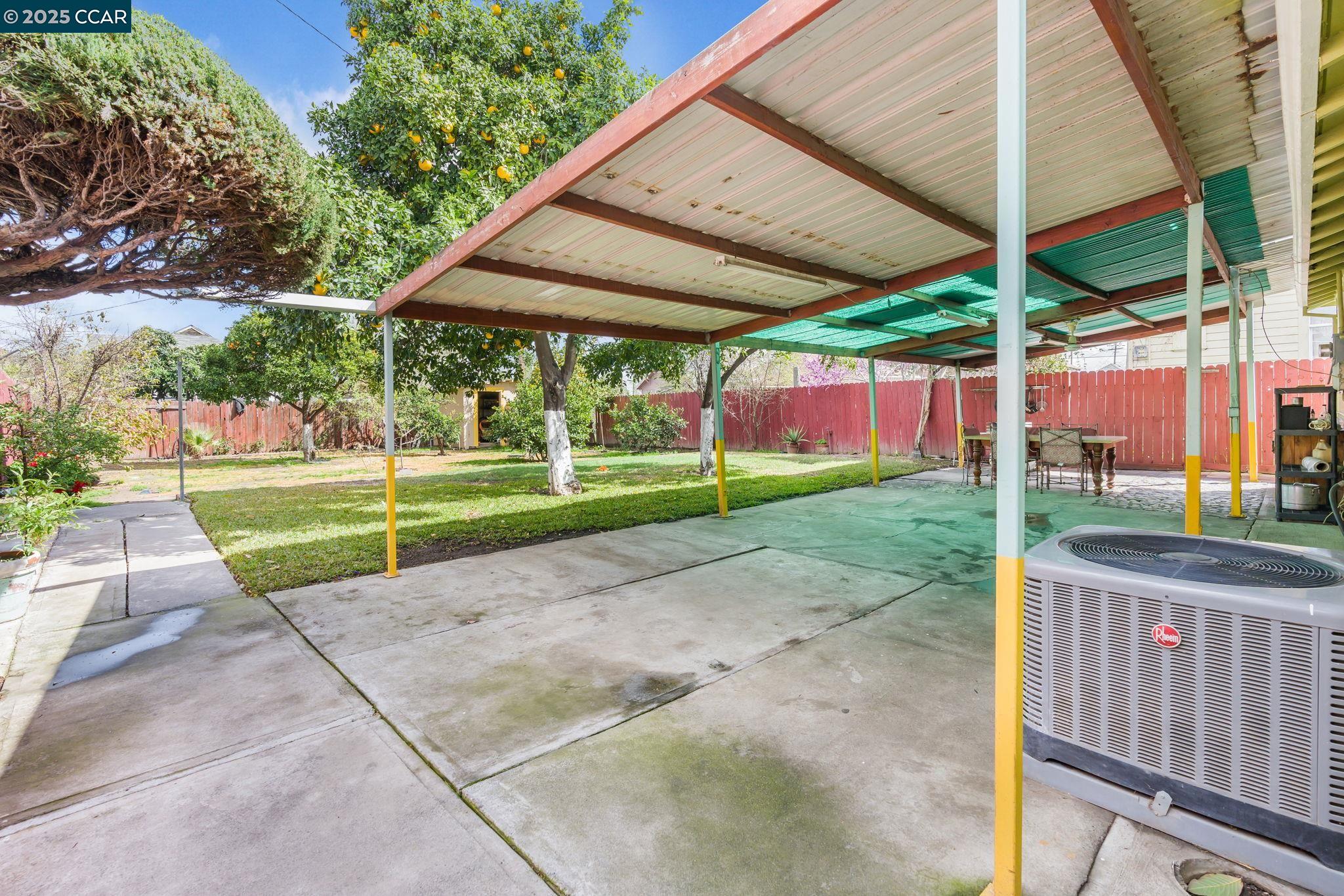 Detail Gallery Image 18 of 23 For 1220 S Sutter St, Stockton,  CA 95206 - 3 Beds | 1 Baths