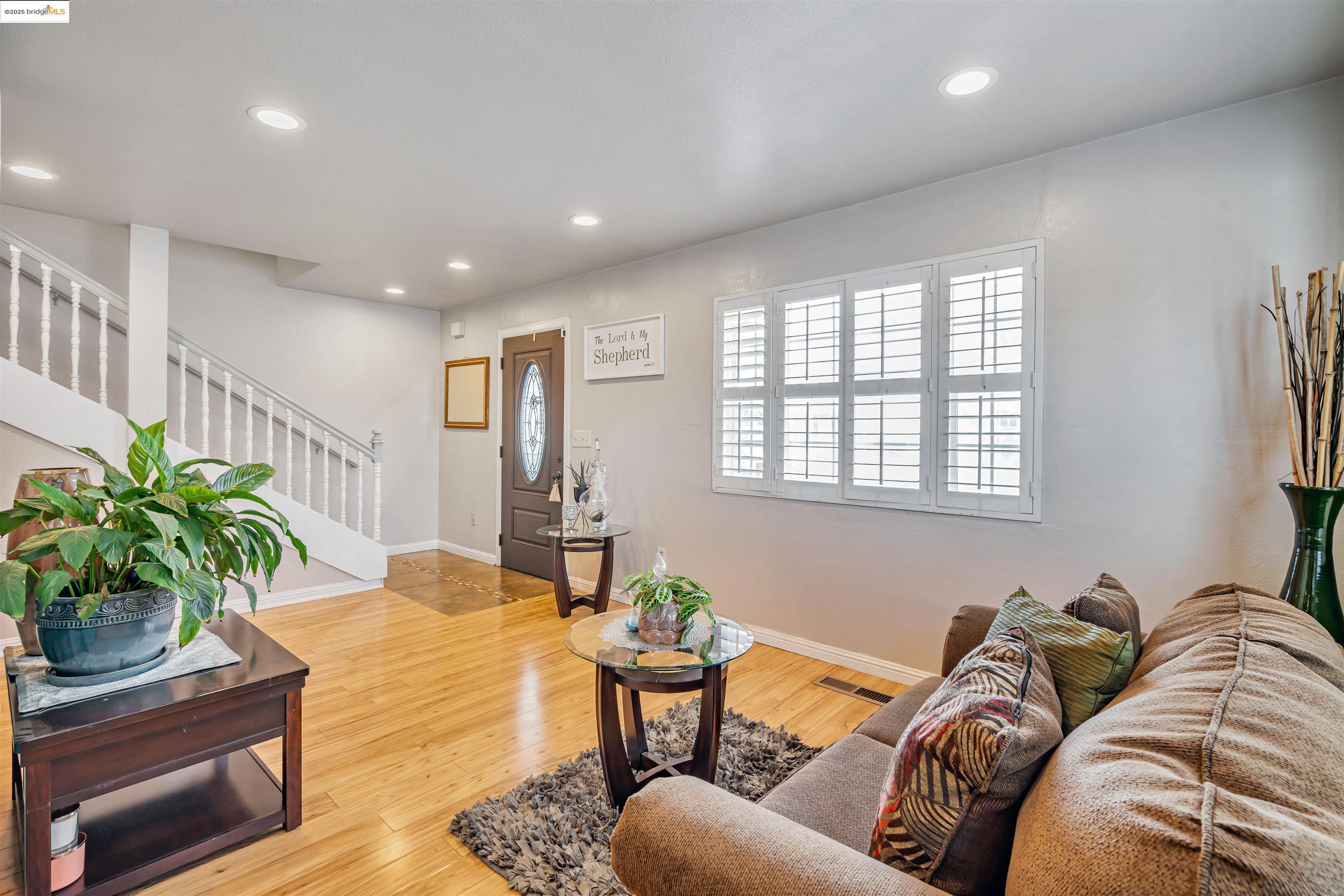 Detail Gallery Image 5 of 15 For 343 Carolina St, Vallejo,  CA 94590 - 3 Beds | 2/1 Baths