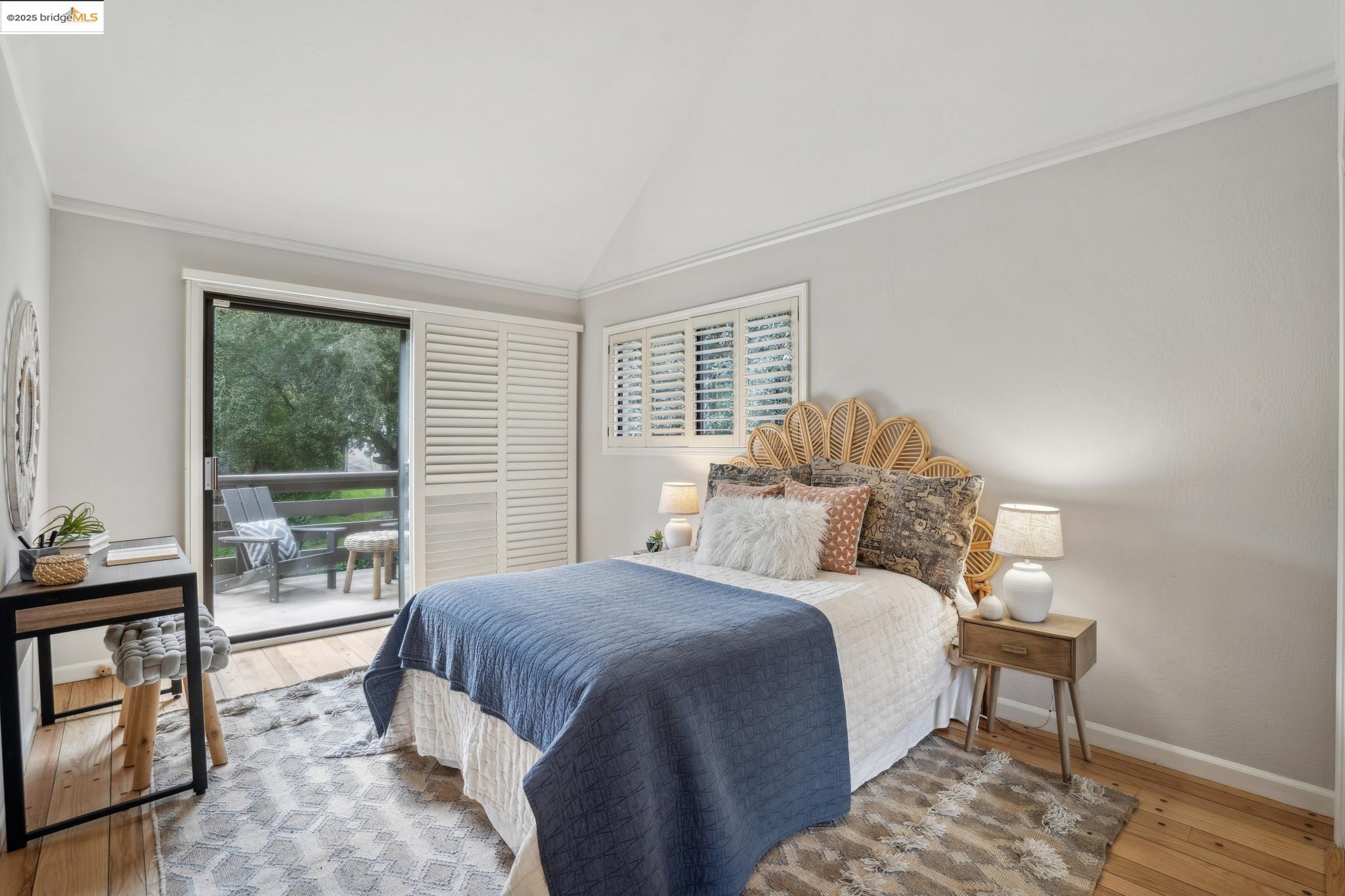 Detail Gallery Image 24 of 34 For 97 Clarewood Lane, Oakland,  CA 94618 - 2 Beds | 2/1 Baths