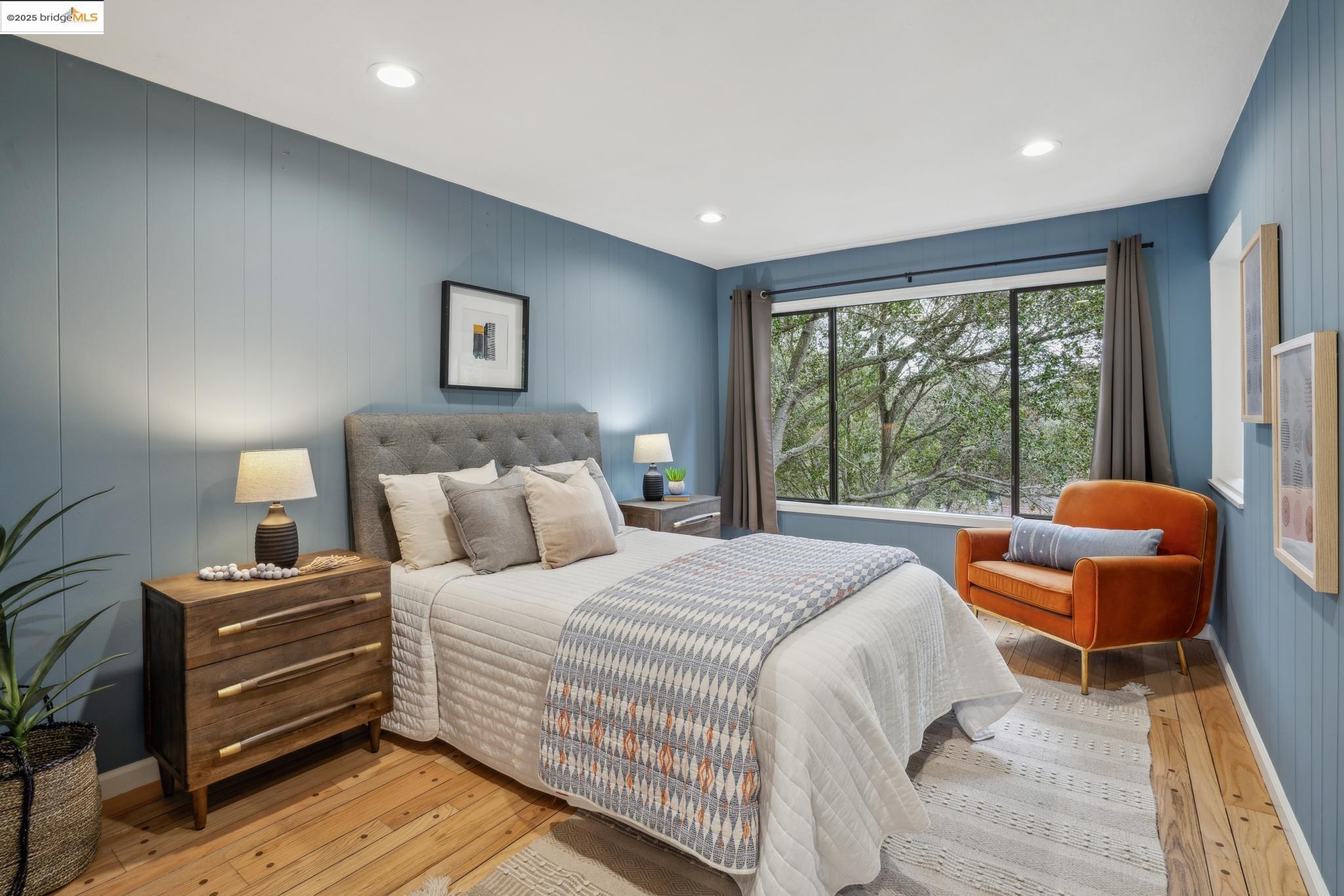 Detail Gallery Image 30 of 34 For 97 Clarewood Lane, Oakland,  CA 94618 - 2 Beds | 2/1 Baths