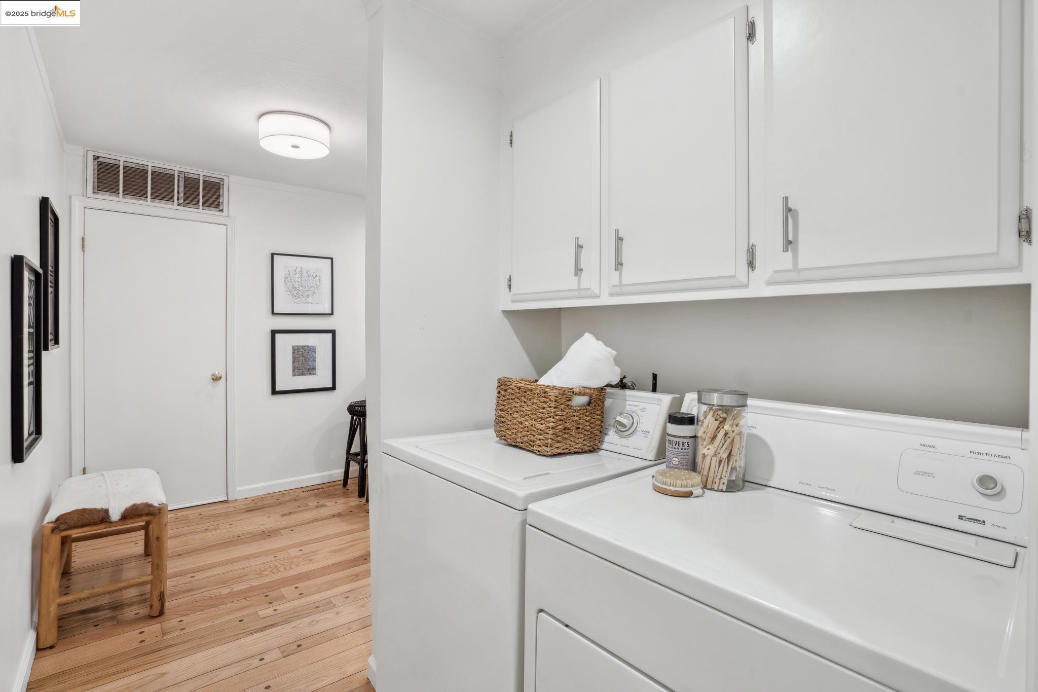 Detail Gallery Image 32 of 34 For 97 Clarewood Lane, Oakland,  CA 94618 - 2 Beds | 2/1 Baths