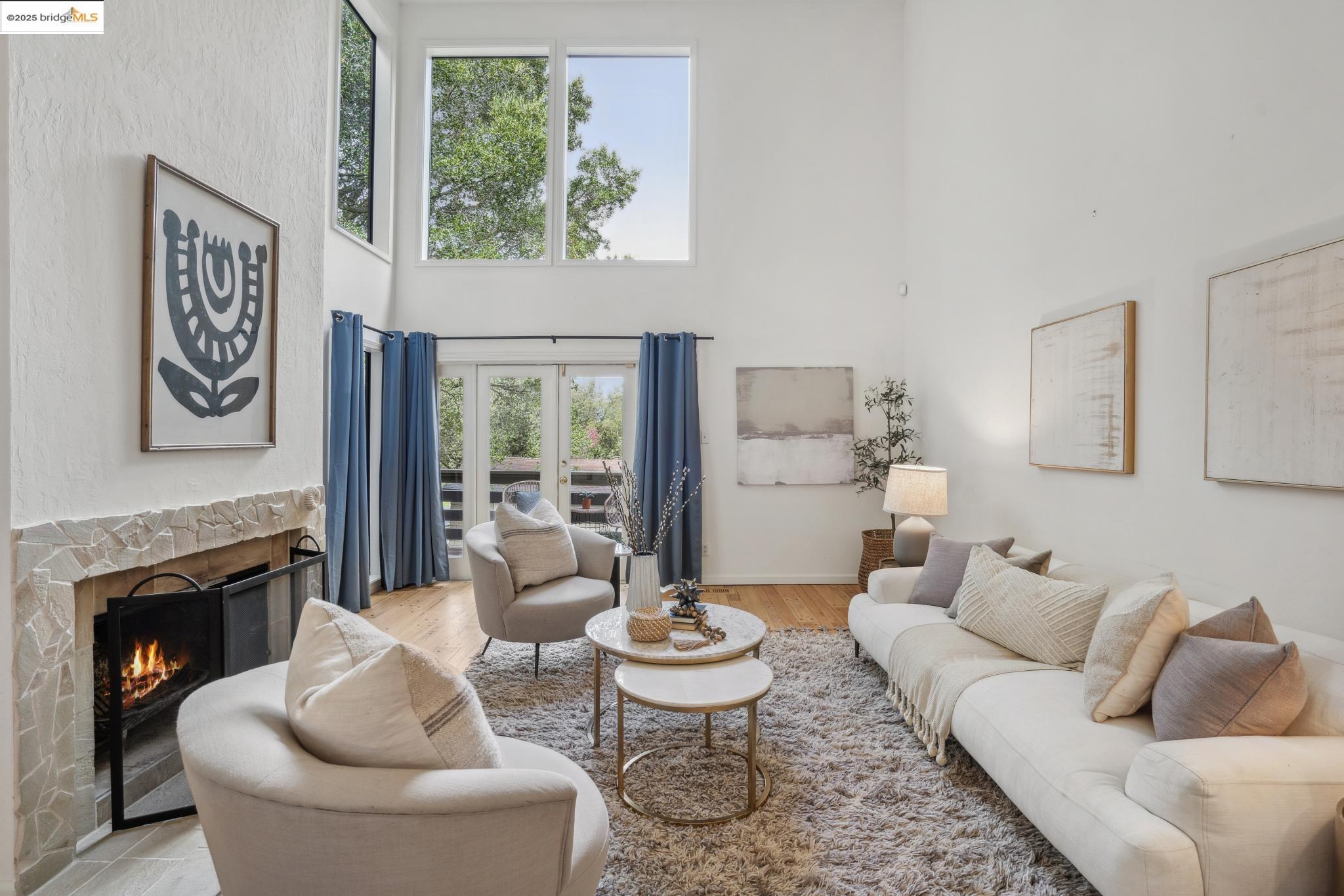 Detail Gallery Image 6 of 34 For 97 Clarewood Lane, Oakland,  CA 94618 - 2 Beds | 2/1 Baths