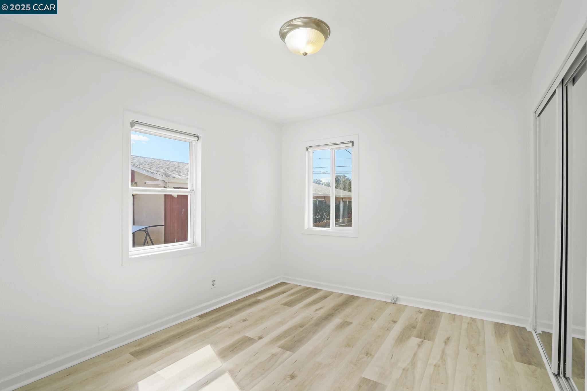 Detail Gallery Image 13 of 23 For 742 La Paloma Rd, El Sobrante,  CA 94803 - 2 Beds | 1 Baths