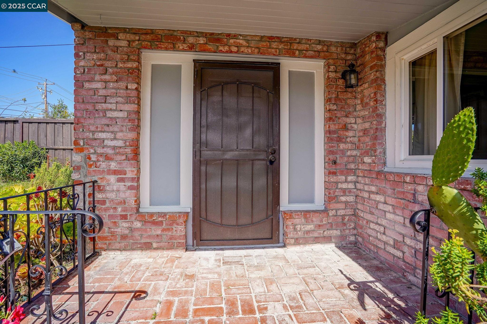 Detail Gallery Image 16 of 23 For 742 La Paloma Rd, El Sobrante,  CA 94803 - 2 Beds | 1 Baths