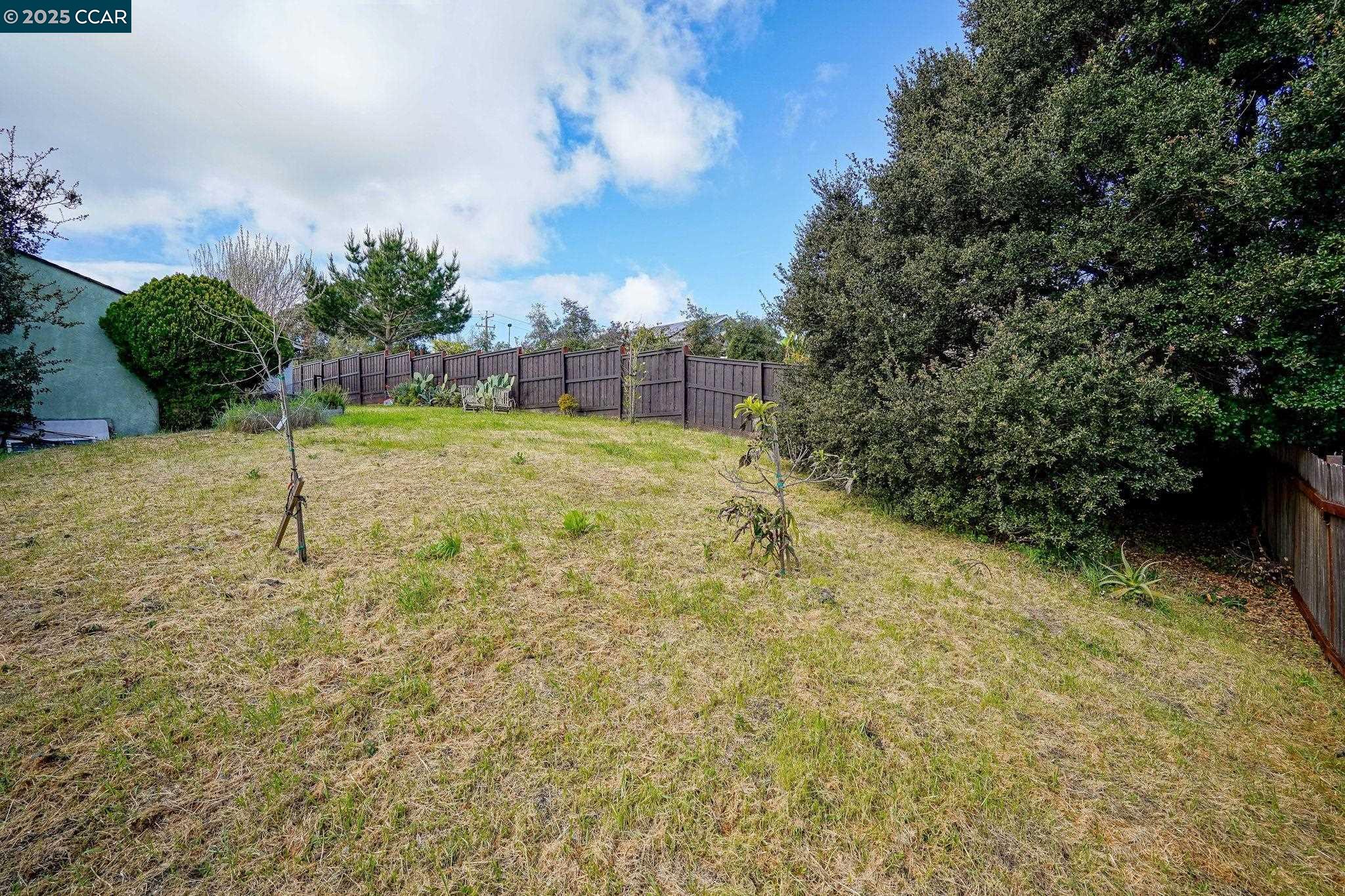 Detail Gallery Image 22 of 23 For 742 La Paloma Rd, El Sobrante,  CA 94803 - 2 Beds | 1 Baths