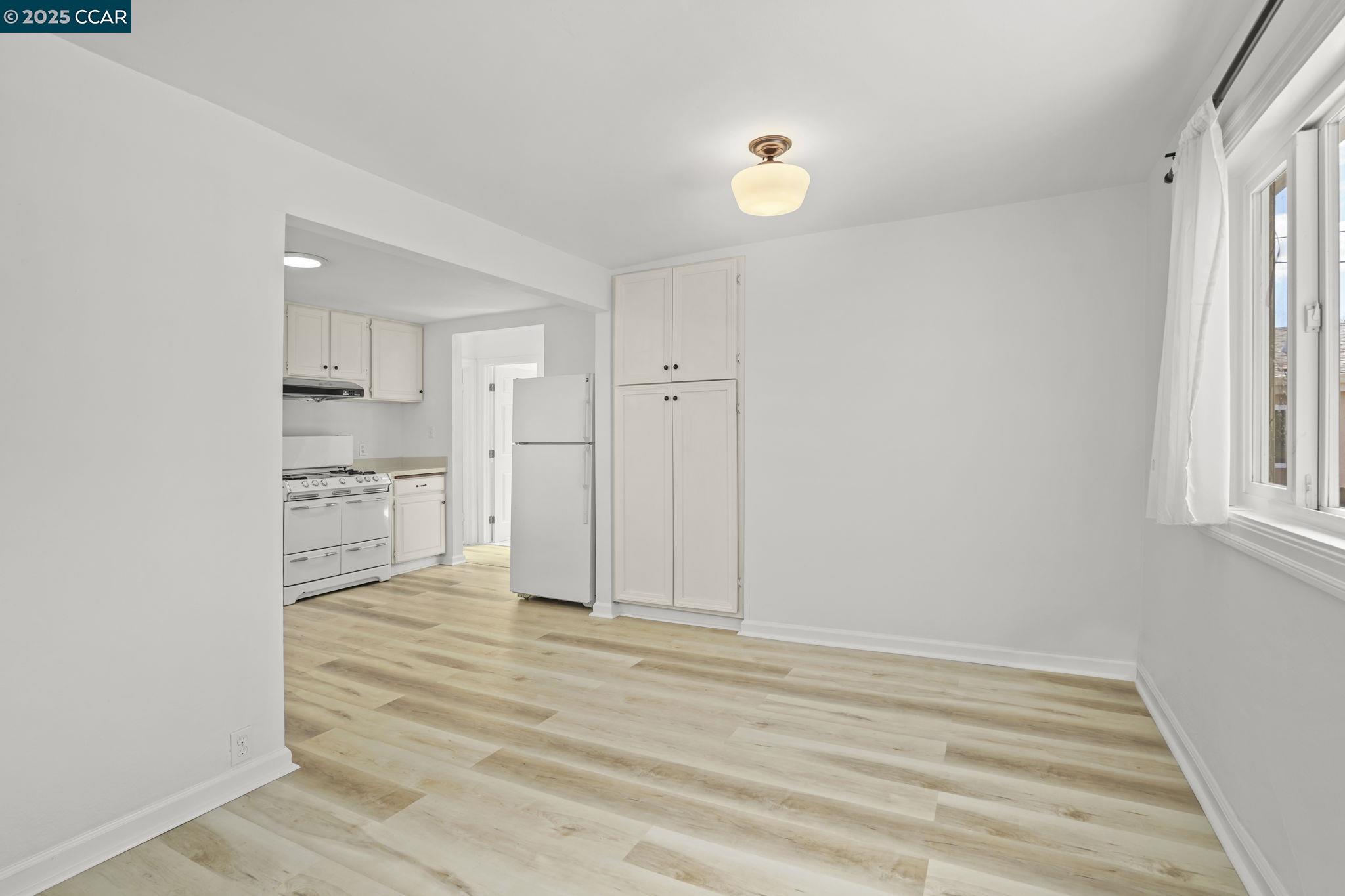 Detail Gallery Image 9 of 23 For 742 La Paloma Rd, El Sobrante,  CA 94803 - 2 Beds | 1 Baths