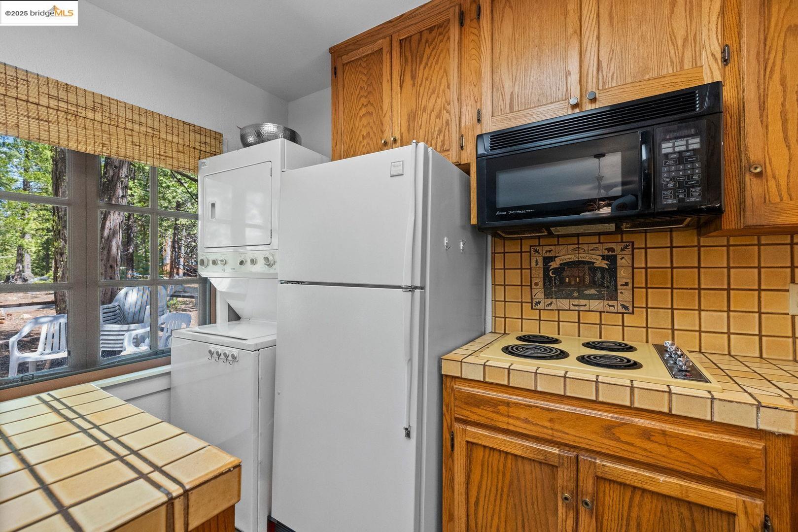 Detail Gallery Image 10 of 24 For 173 Cliff, Pinecrest,  CA 95364 - 2 Beds | 1 Baths