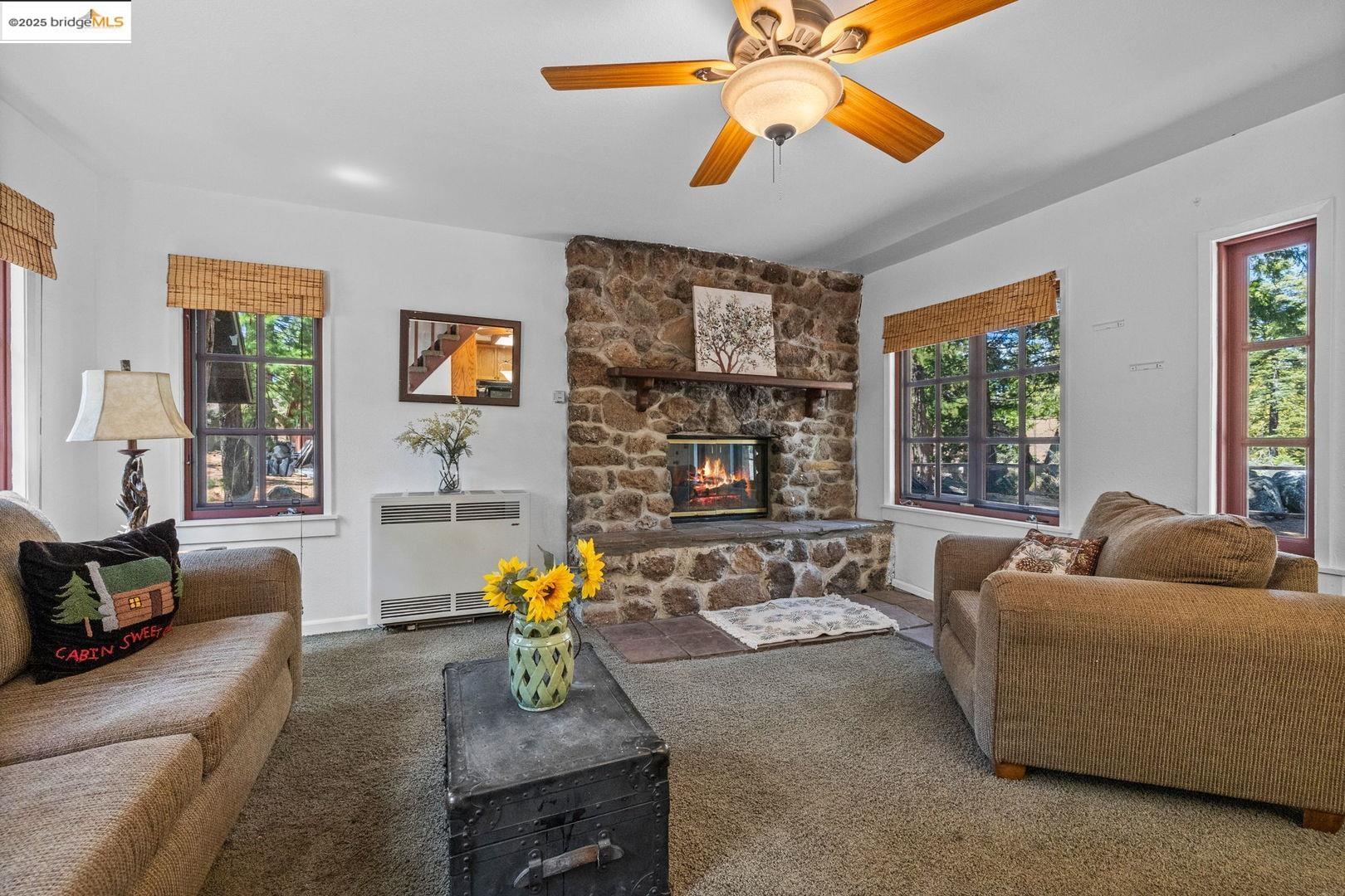 Detail Gallery Image 3 of 24 For 173 Cliff, Pinecrest,  CA 95364 - 2 Beds | 1 Baths