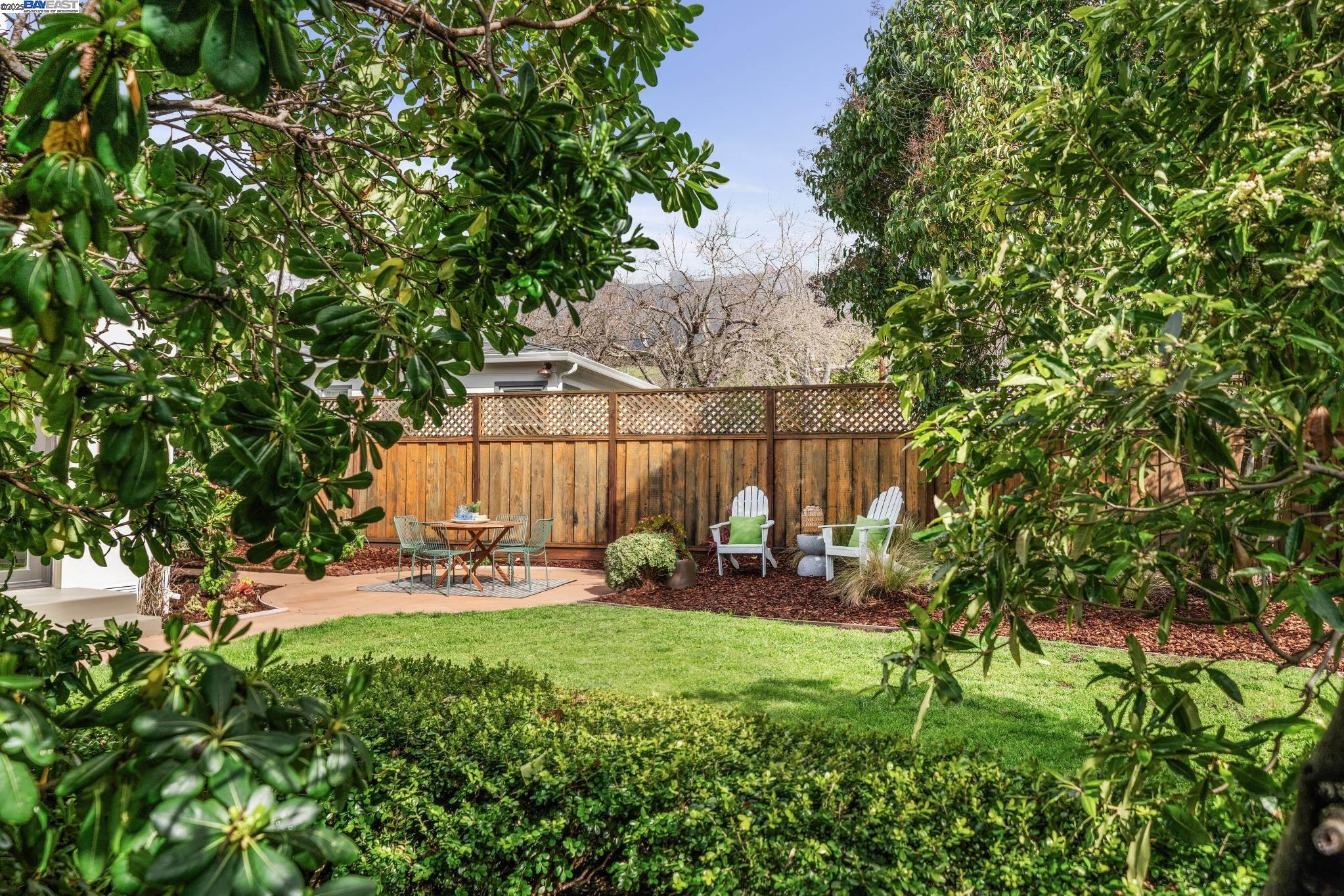 property-img