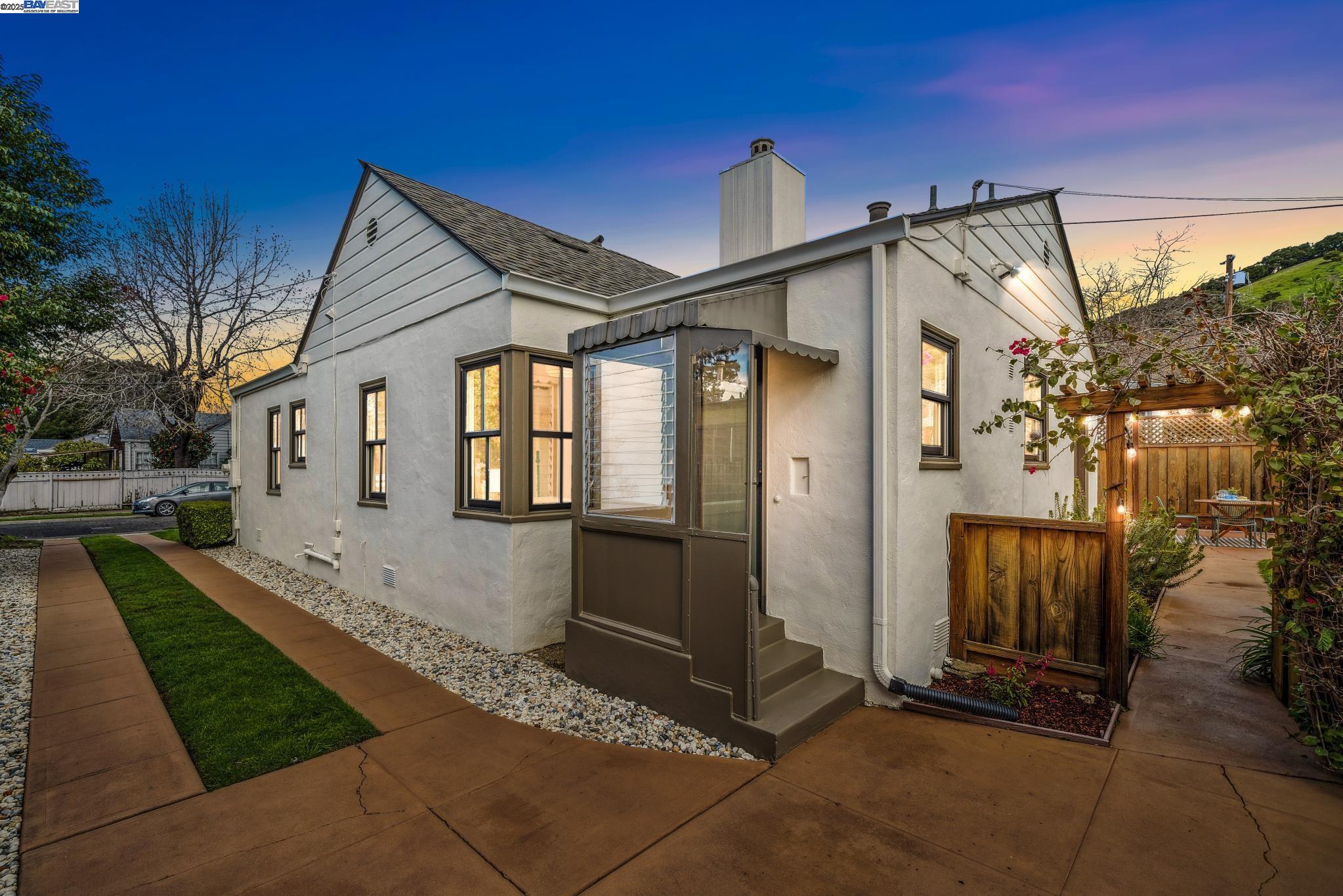 property-img