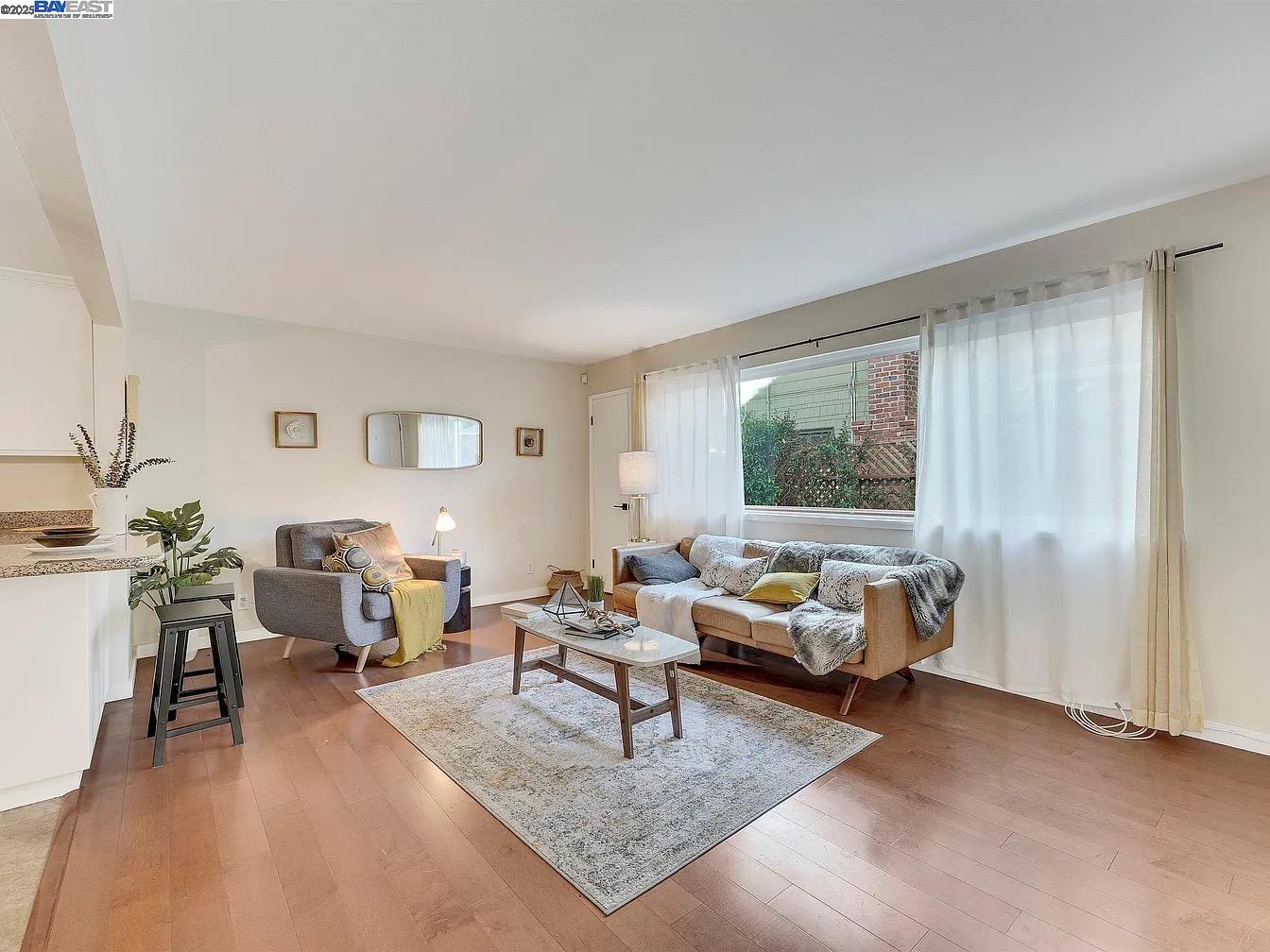 3054 Bona St # A, Oakland, California 94601, 2 Bedrooms Bedrooms, 4 Rooms Rooms,1 BathroomBathrooms,Residential,For Sale,3054 Bona St # A,41089512