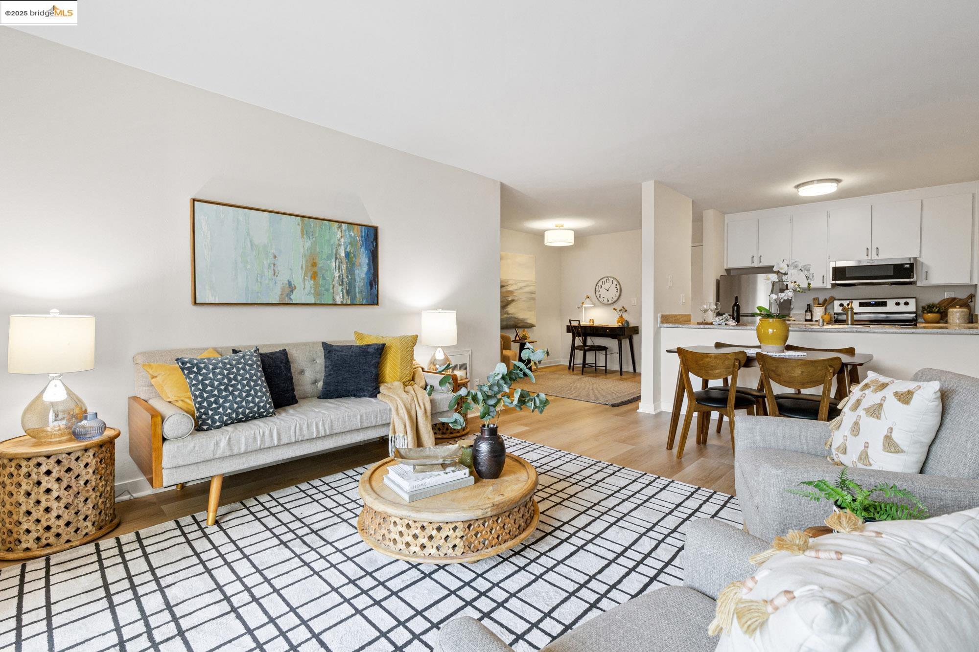 More Details about MLS # 41089519 : 288 WHITMORE ST