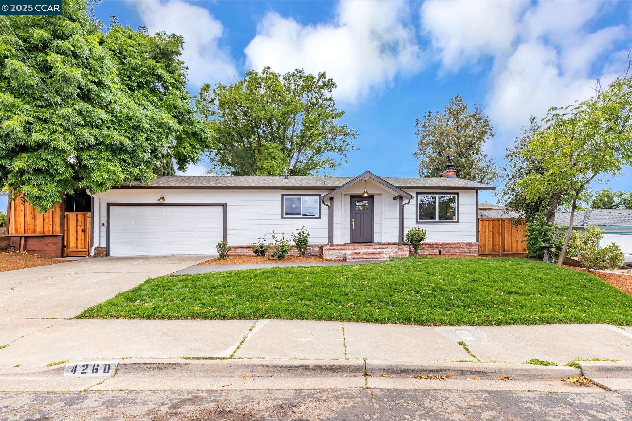 Detail Gallery Image 1 of 1 For 4260 Ridge Dr, Pittsburg,  CA 94565 - 3 Beds | 2 Baths