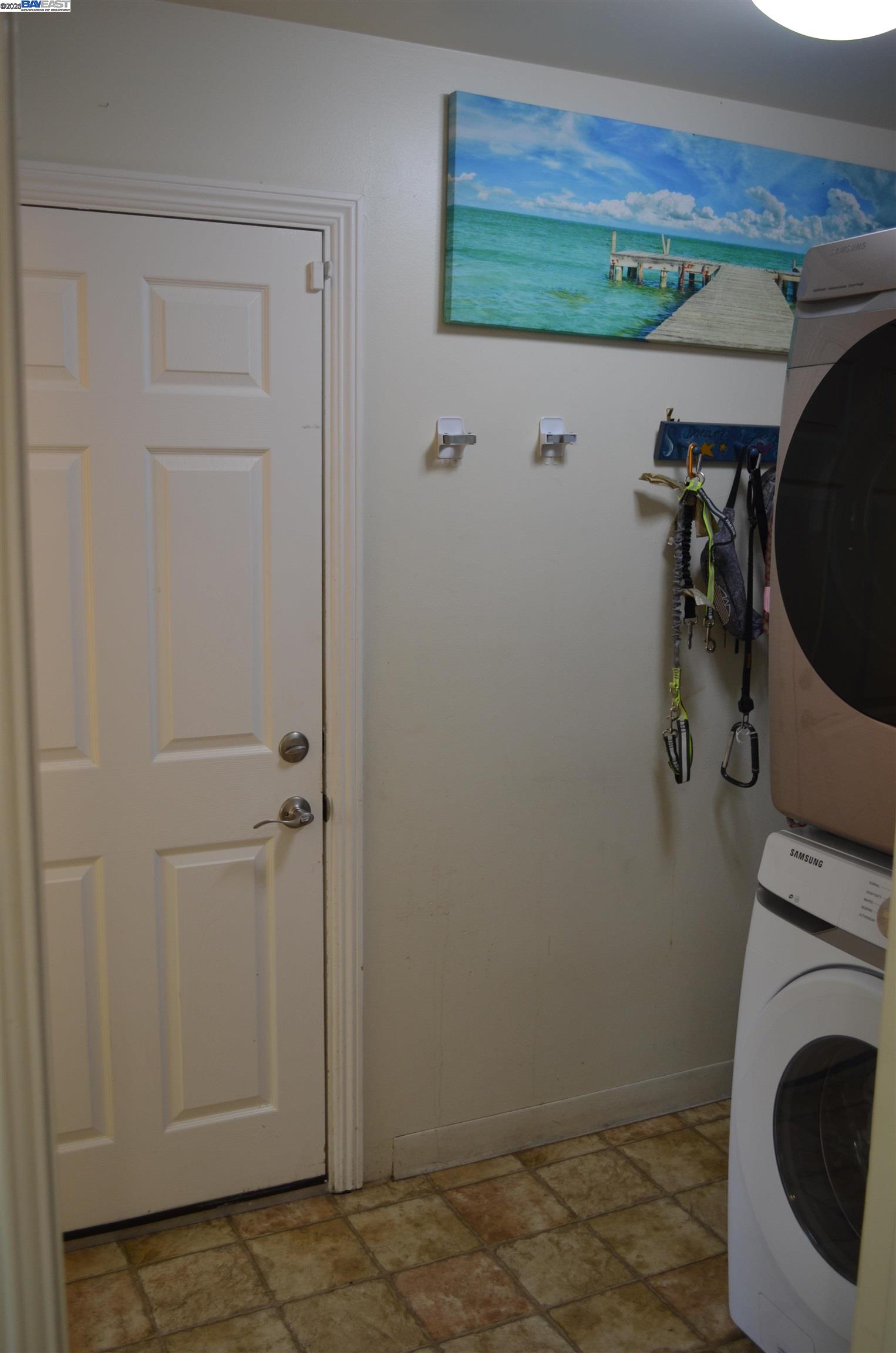 Detail Gallery Image 11 of 31 For 989 Twin Brook Dr, San Jose,  CA 95126 - 4 Beds | 2/1 Baths
