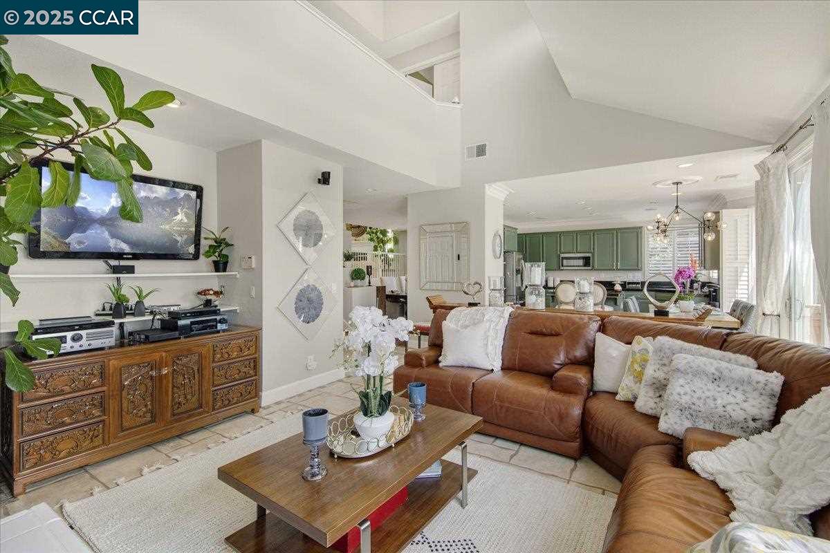 Detail Gallery Image 13 of 40 For 3796 Emery Ct, Concord,  CA 94518 - 4 Beds | 3 Baths